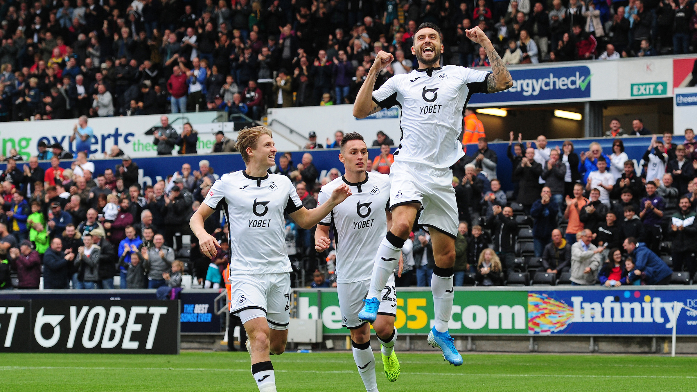 Borja celebrates his goal