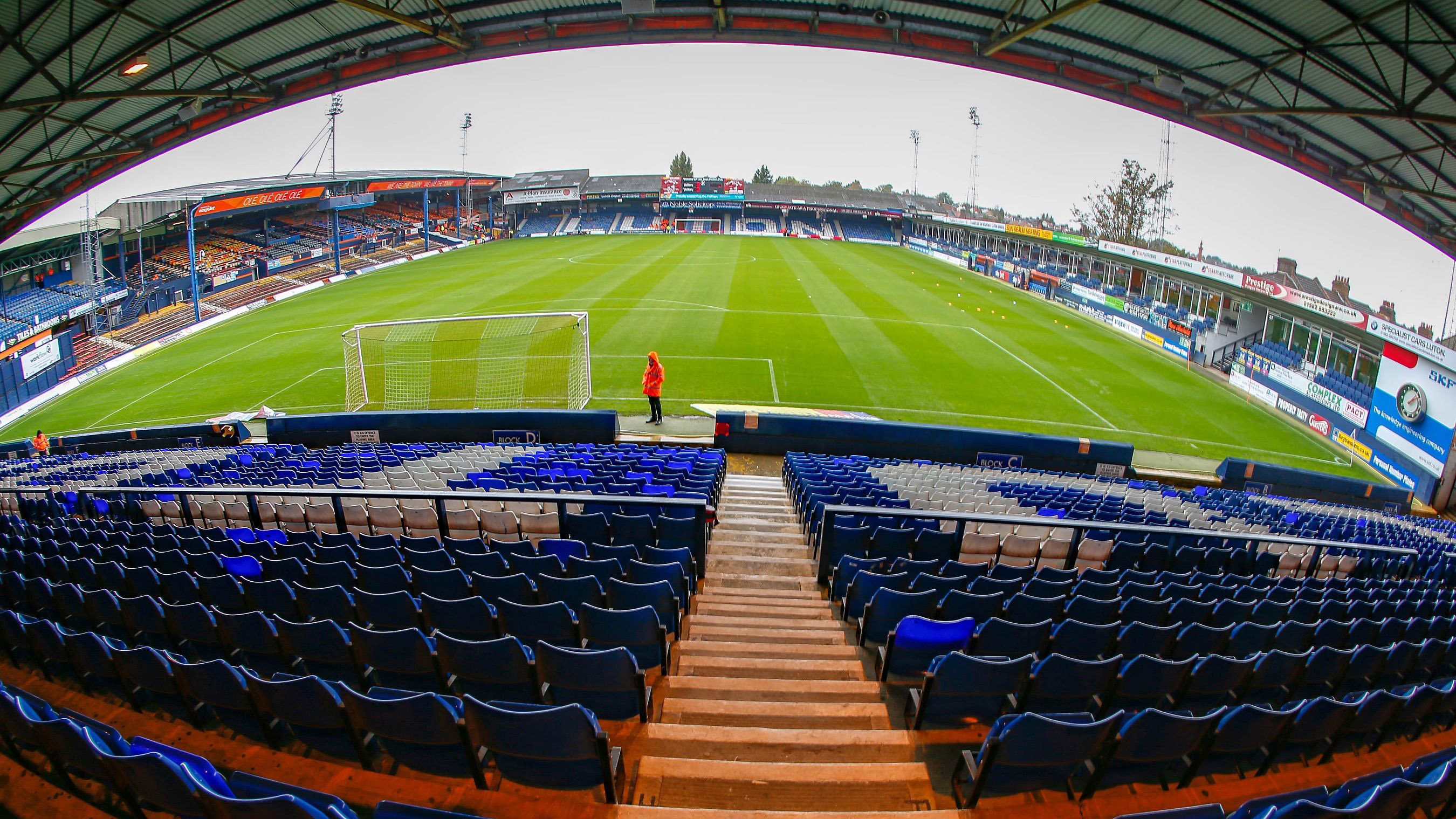 Luton Town - Estádio - Kenilworth Road