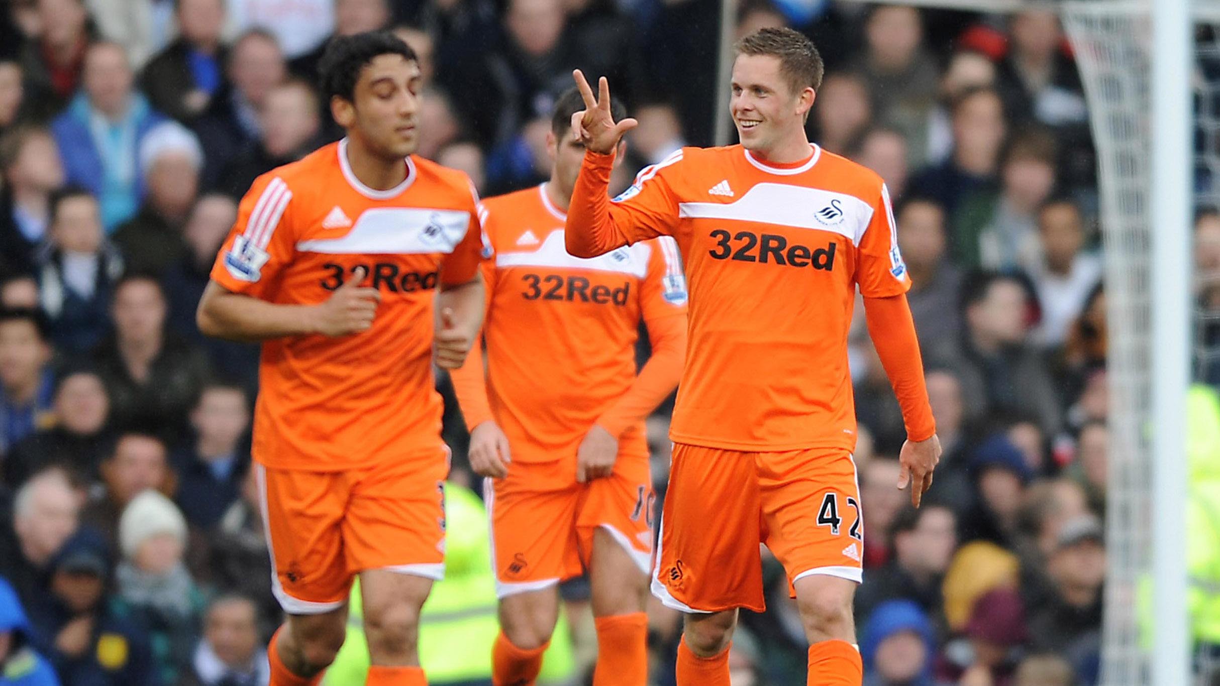 Gylfi Sigurdsson v Fulham 2012