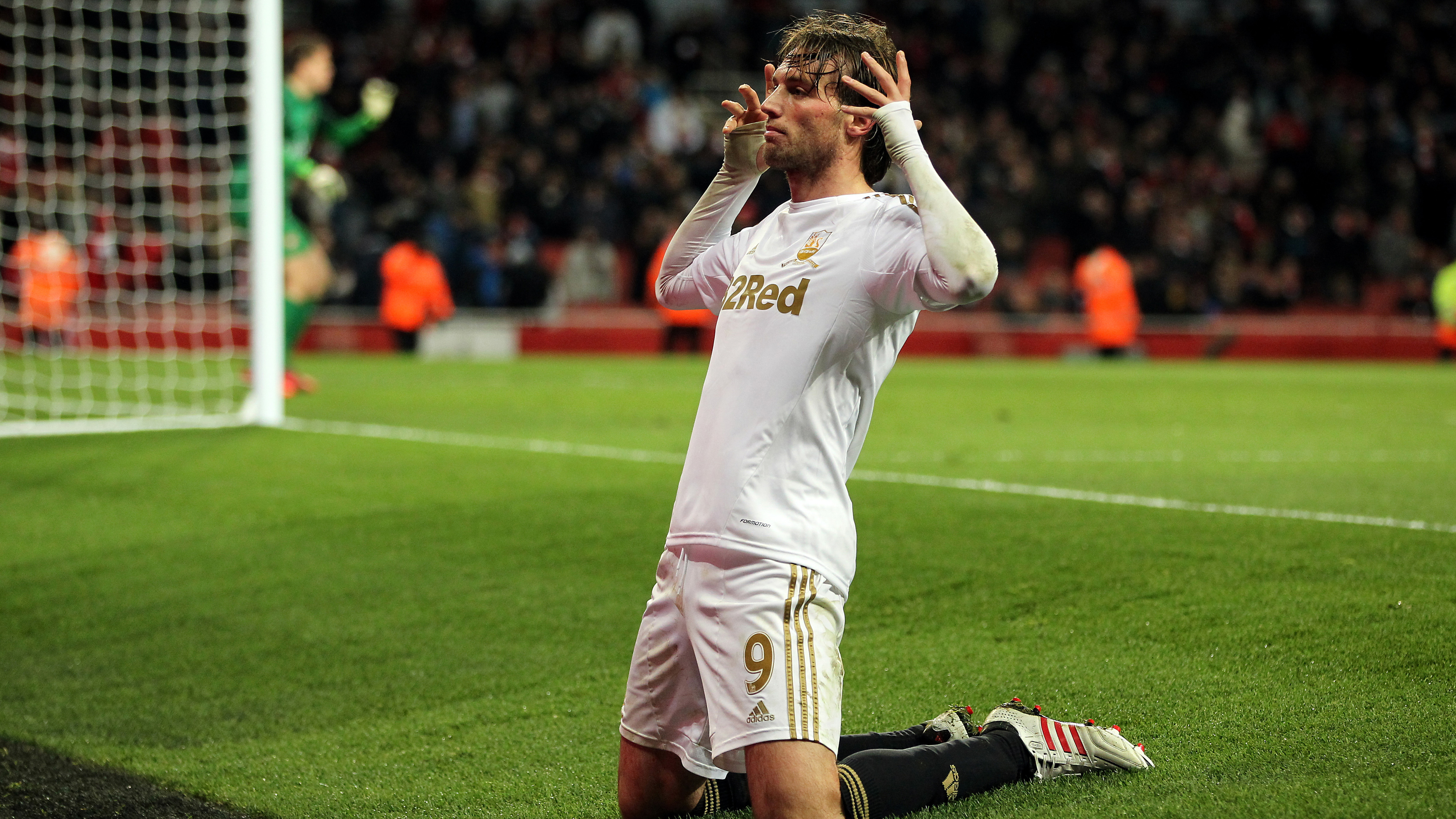 Snapshot Michu stuns Emirates Swansea