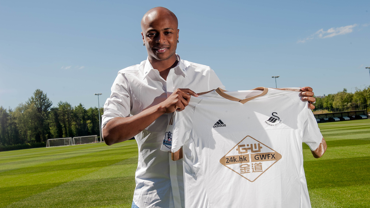 Andre Ayew signs 2015