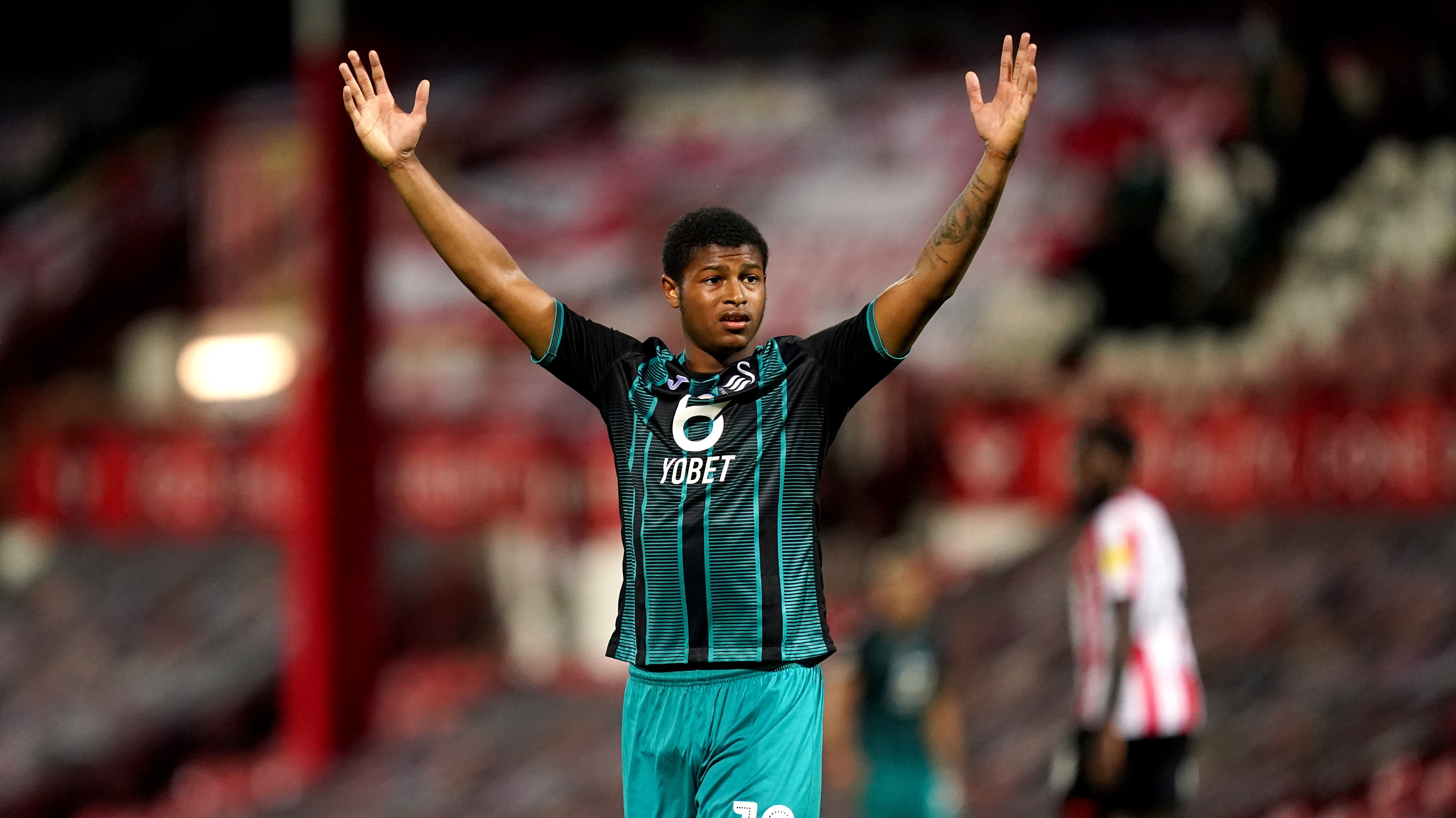 Brentford (A) Brewster 3