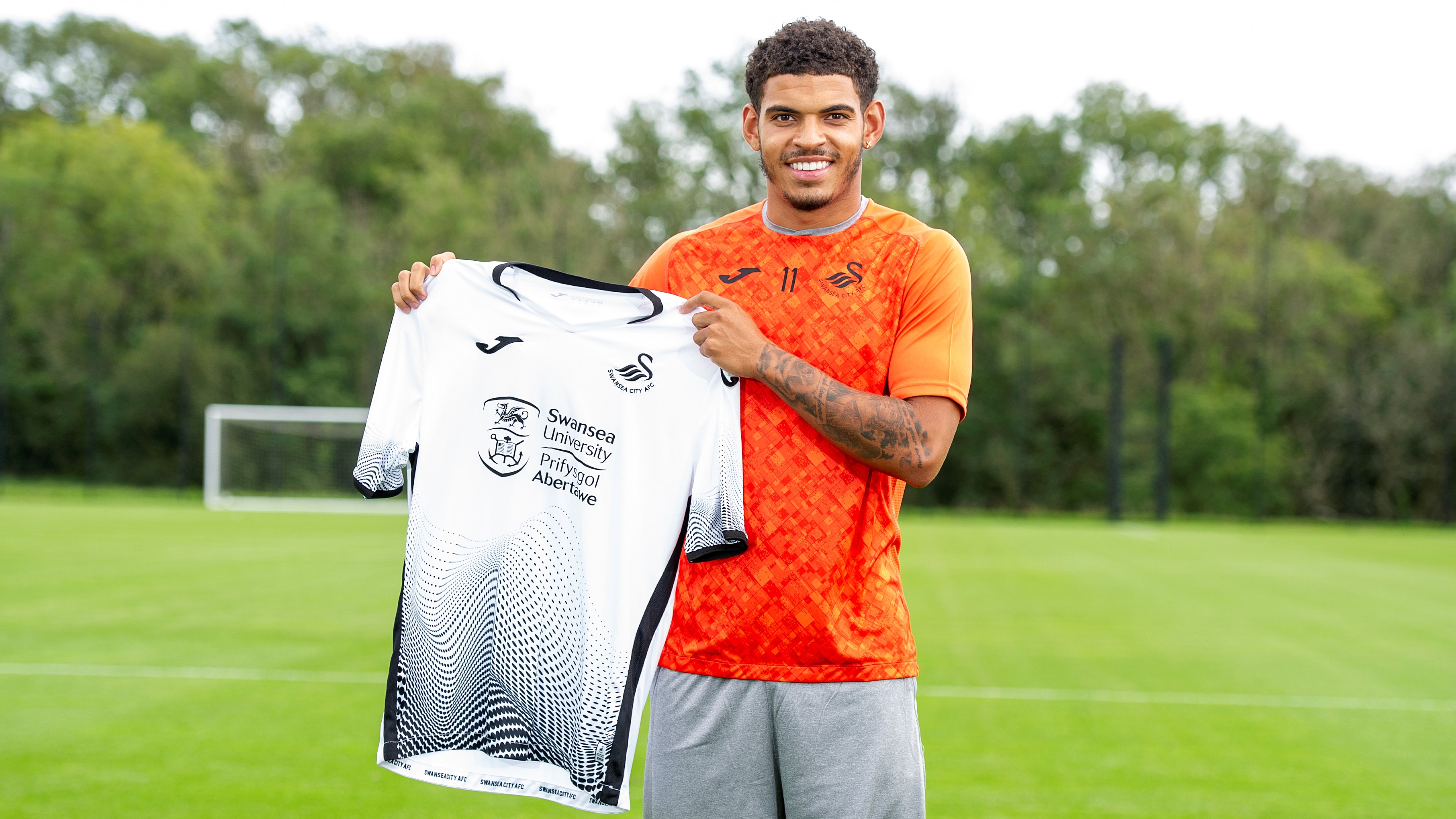 Morgan Gibbs-White 8