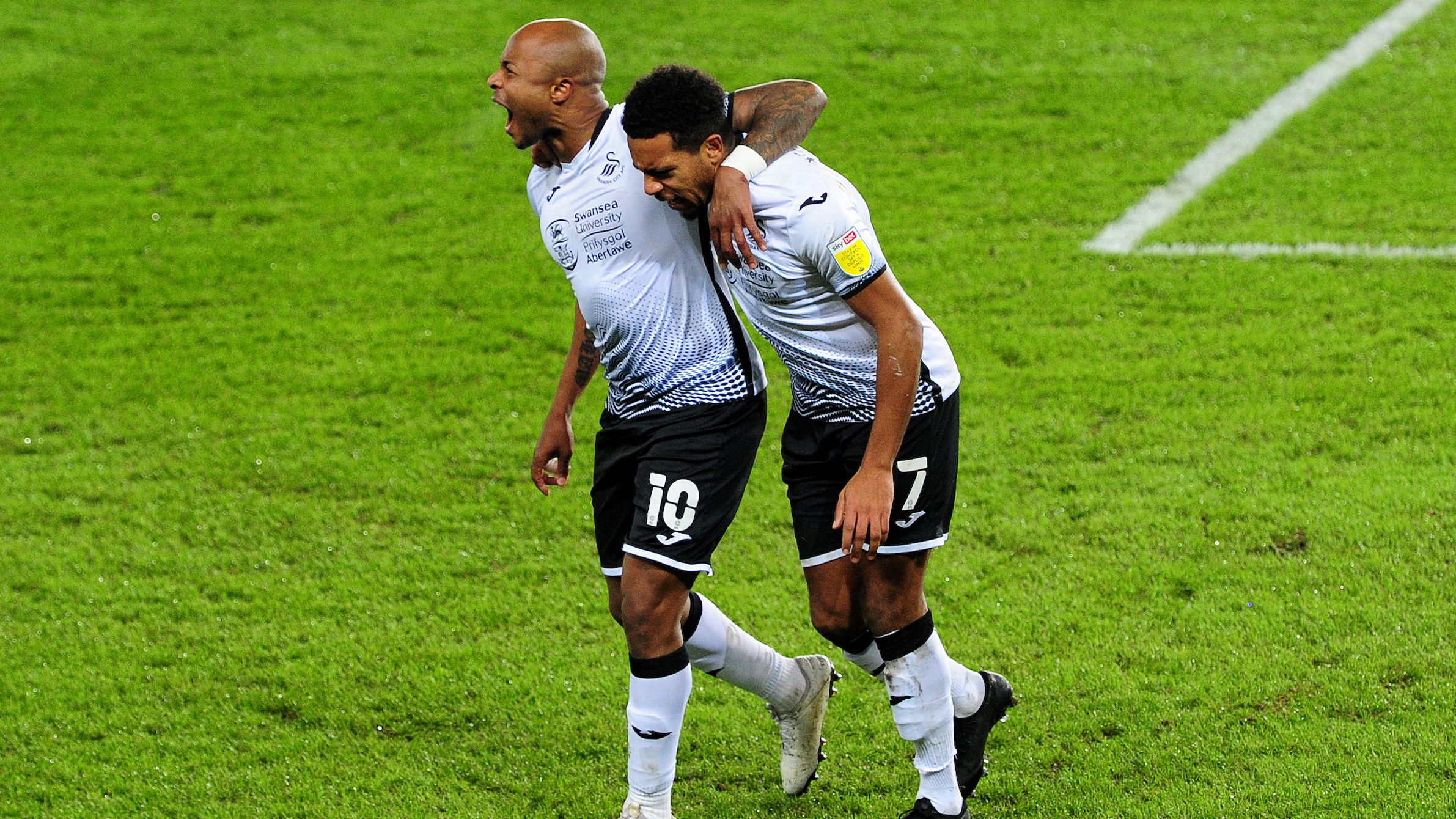 Andre Ayew Korey Smith