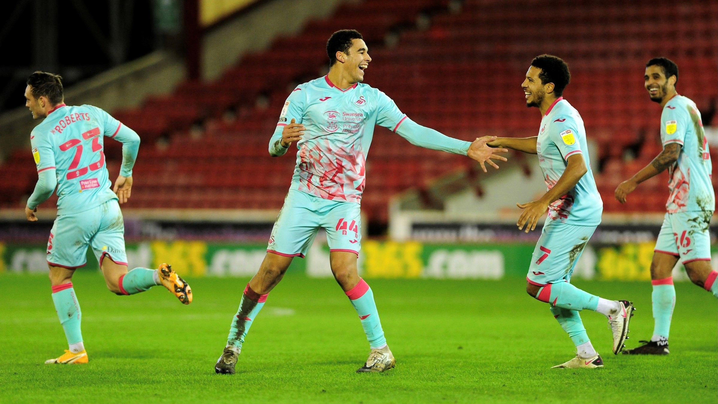 Swansea City Pitch Vs Barnsley : Brentford Vs Barnsley On ...