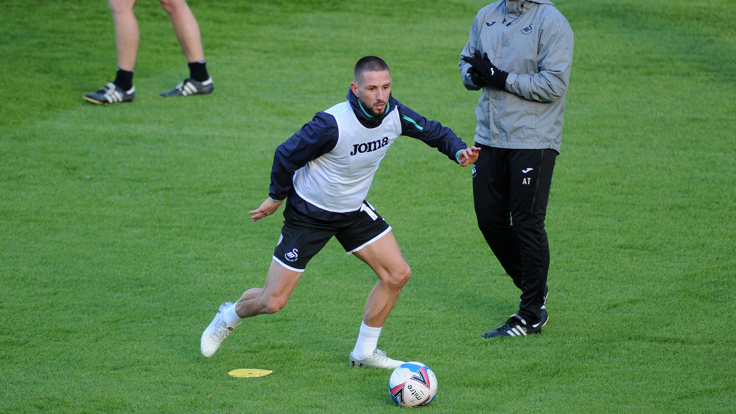 Conor Hourihane warm-up