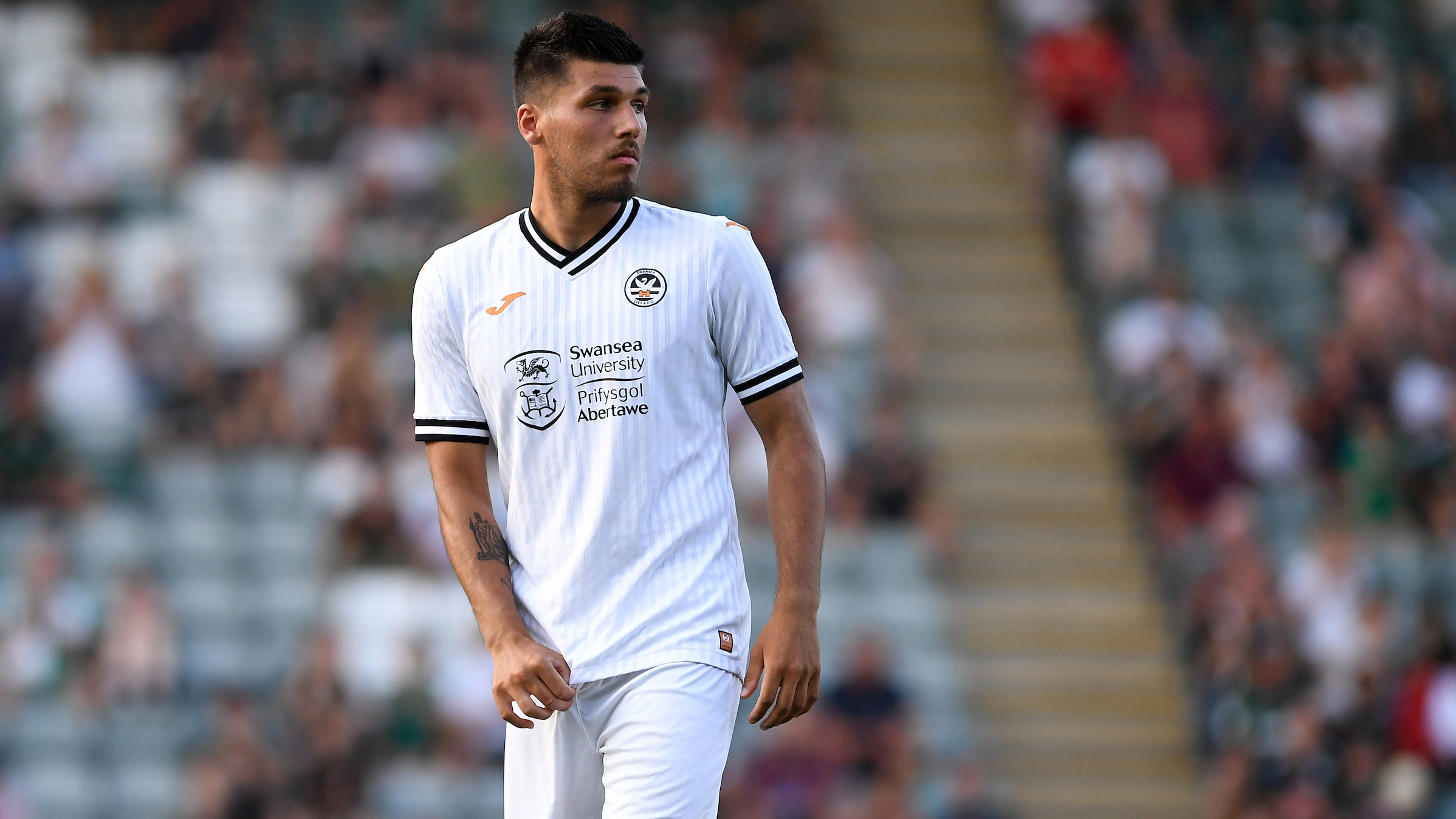 Leeds United at the verge of signing £15m Swansea City youngster this summer