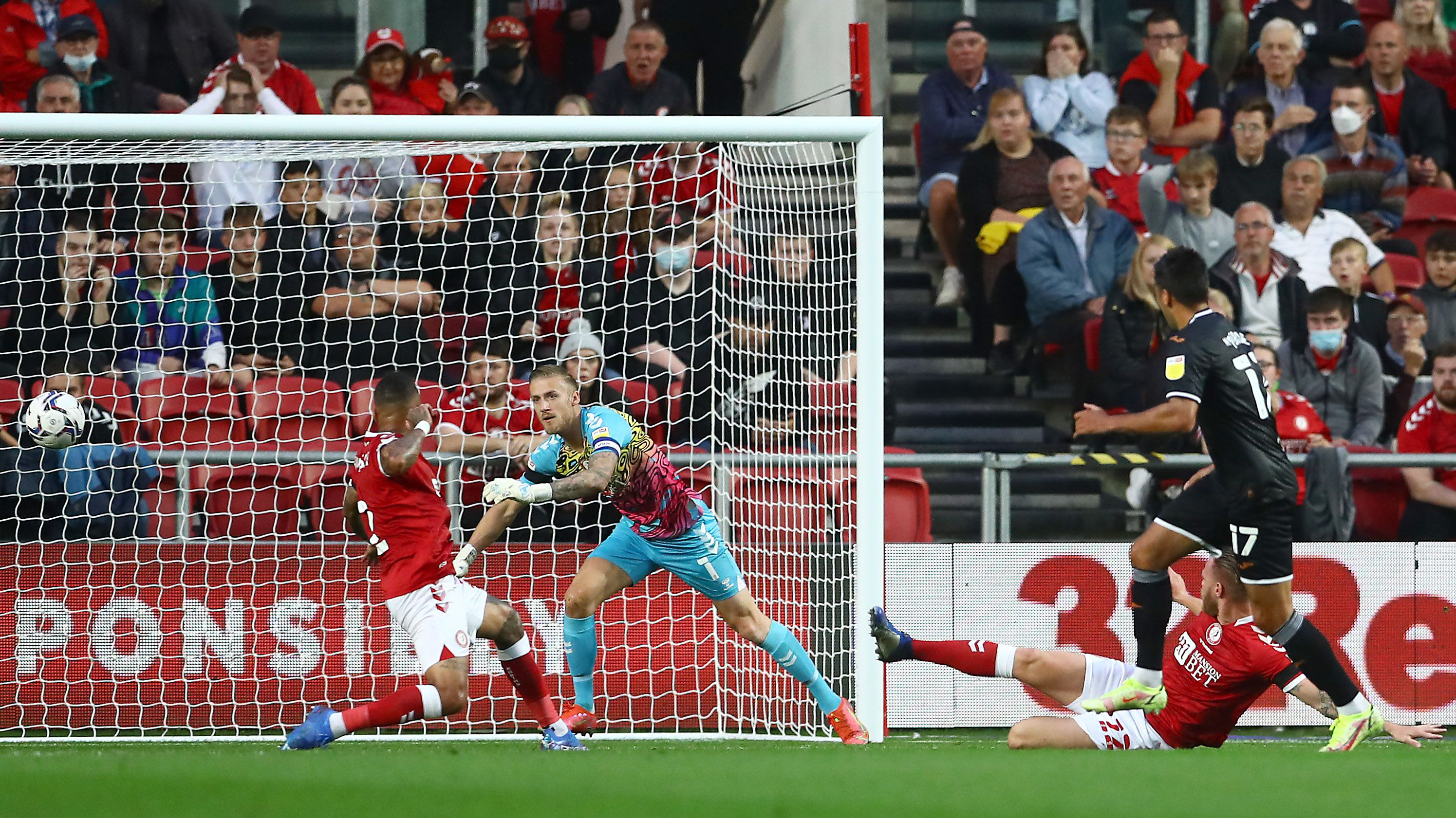 Bristol City away Joel Piroe goal