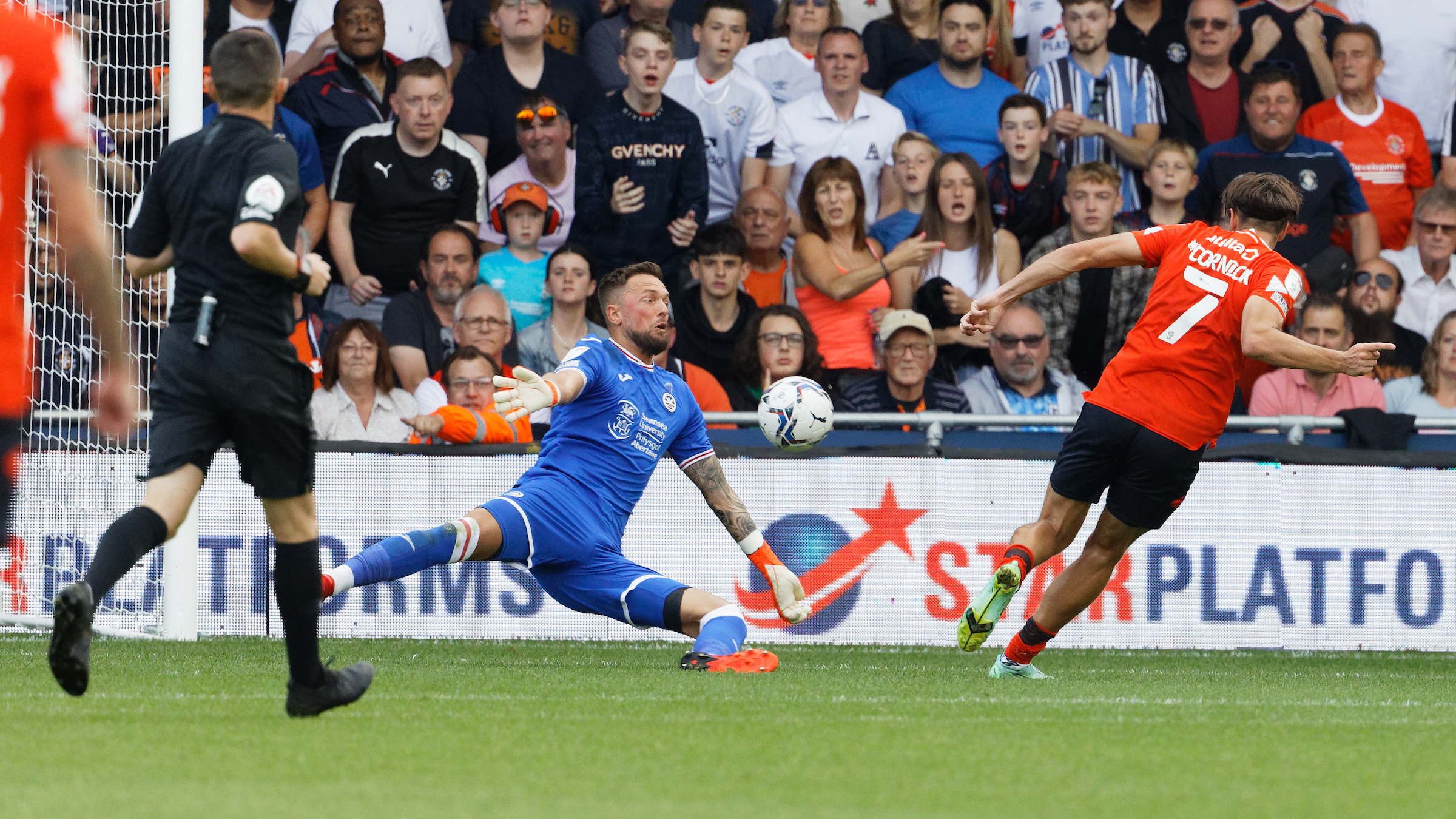 Luton away Ben Hamer