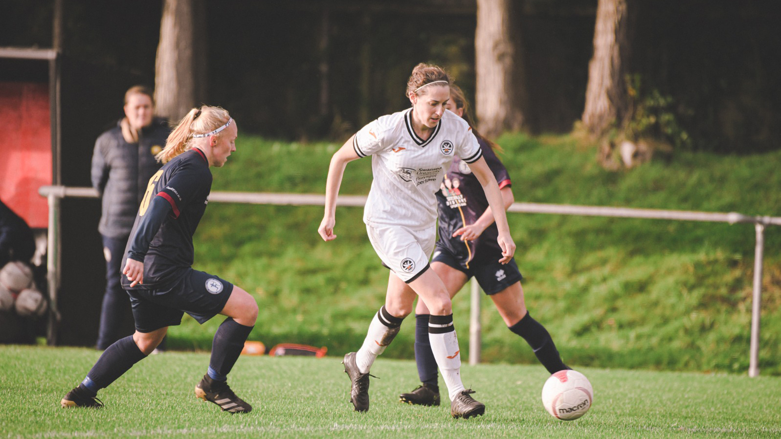 Swansea City Ladies Laura Davies