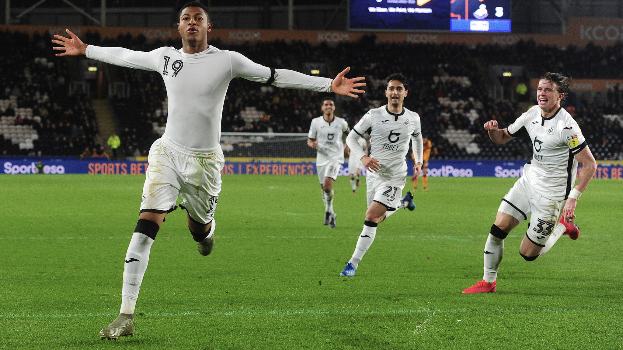 Rhian Brewster celebrates against Hull City.