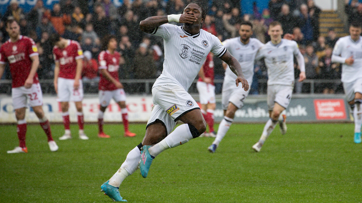 Bristol City home Michael Obafemi 6