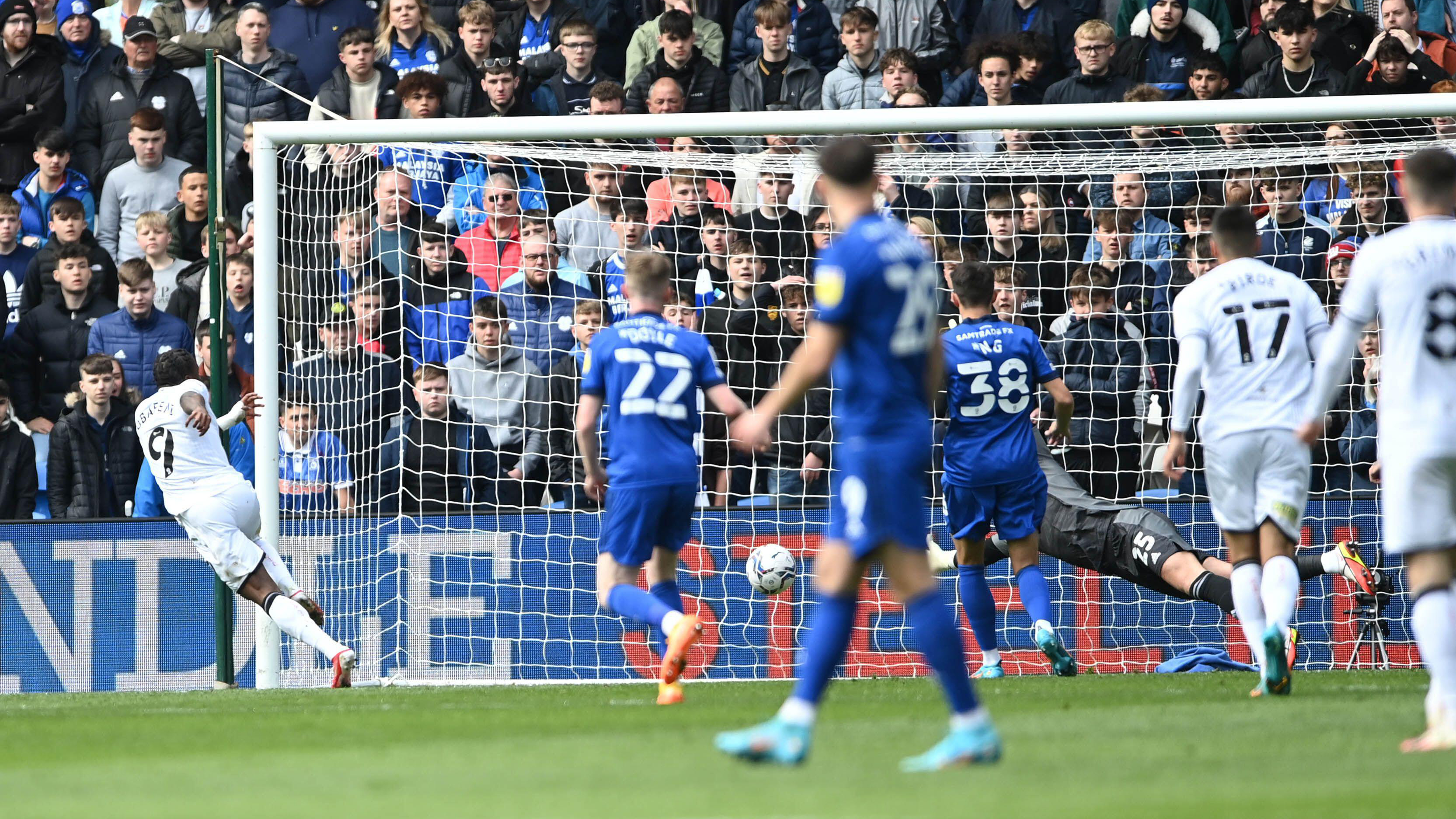 Cardiff away Michael Obafemi goal