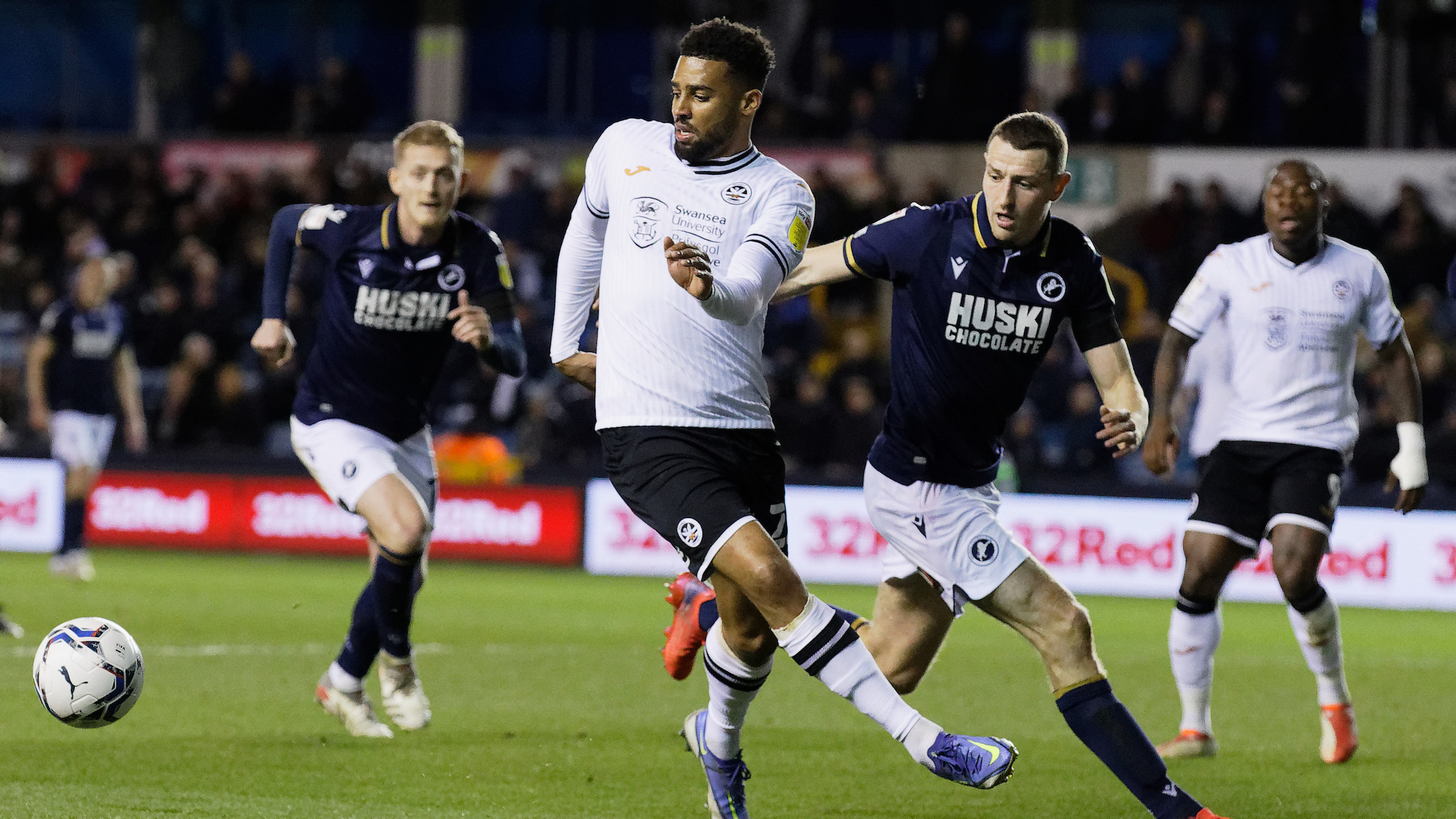 Millwall vs Swansea City - live score, predicted lineups and H2H stats.