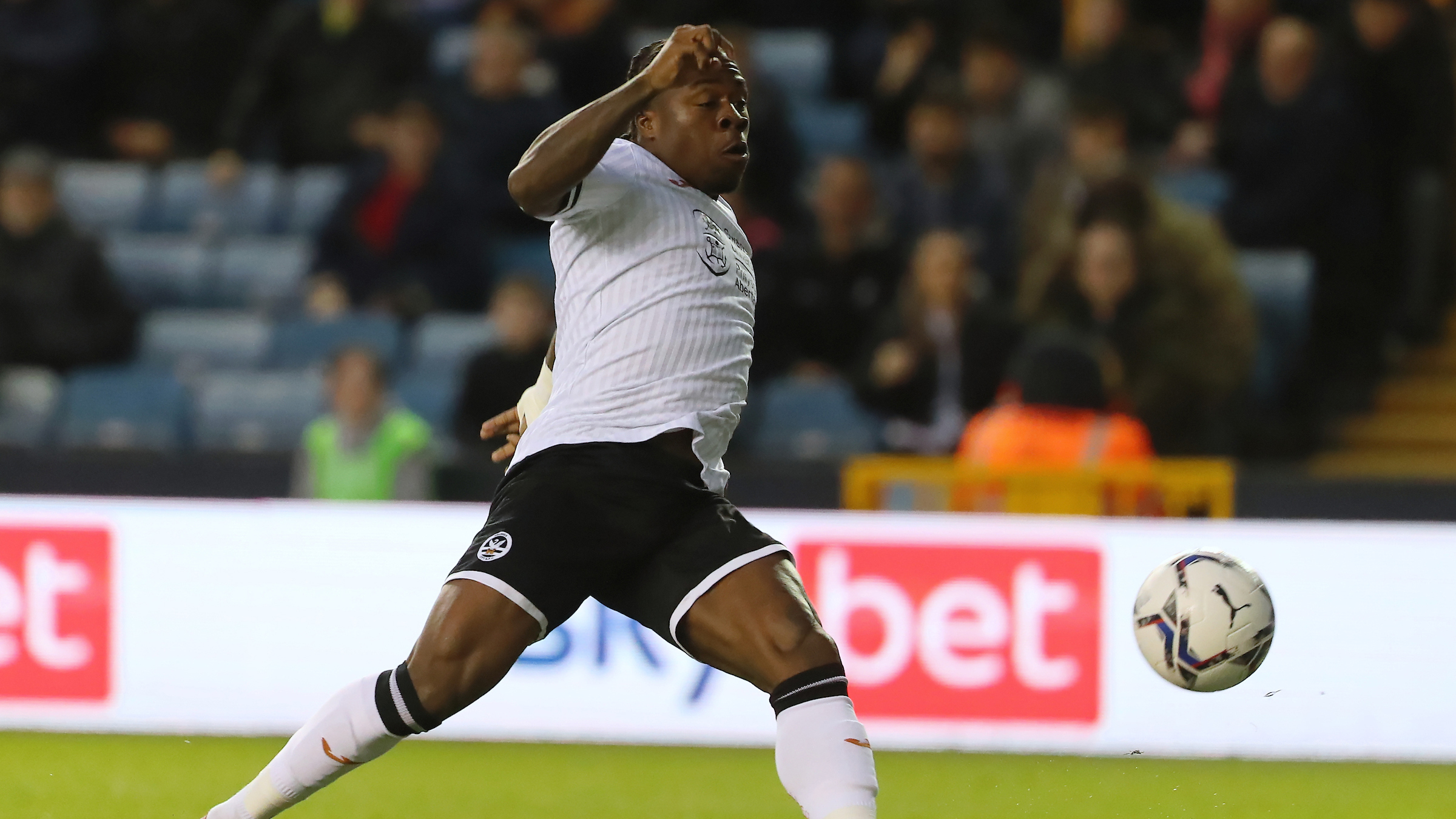 Millwall away Michael Obafemi