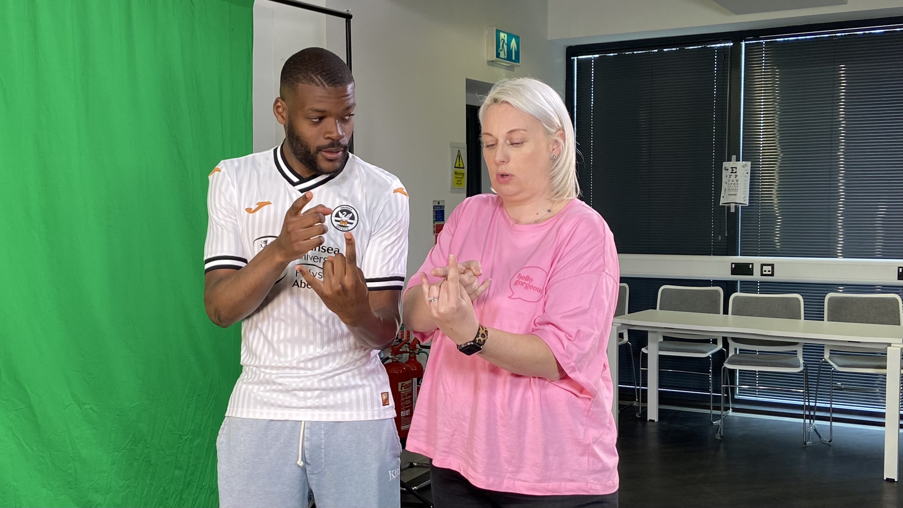 Olivier Ntcham is taught BSL