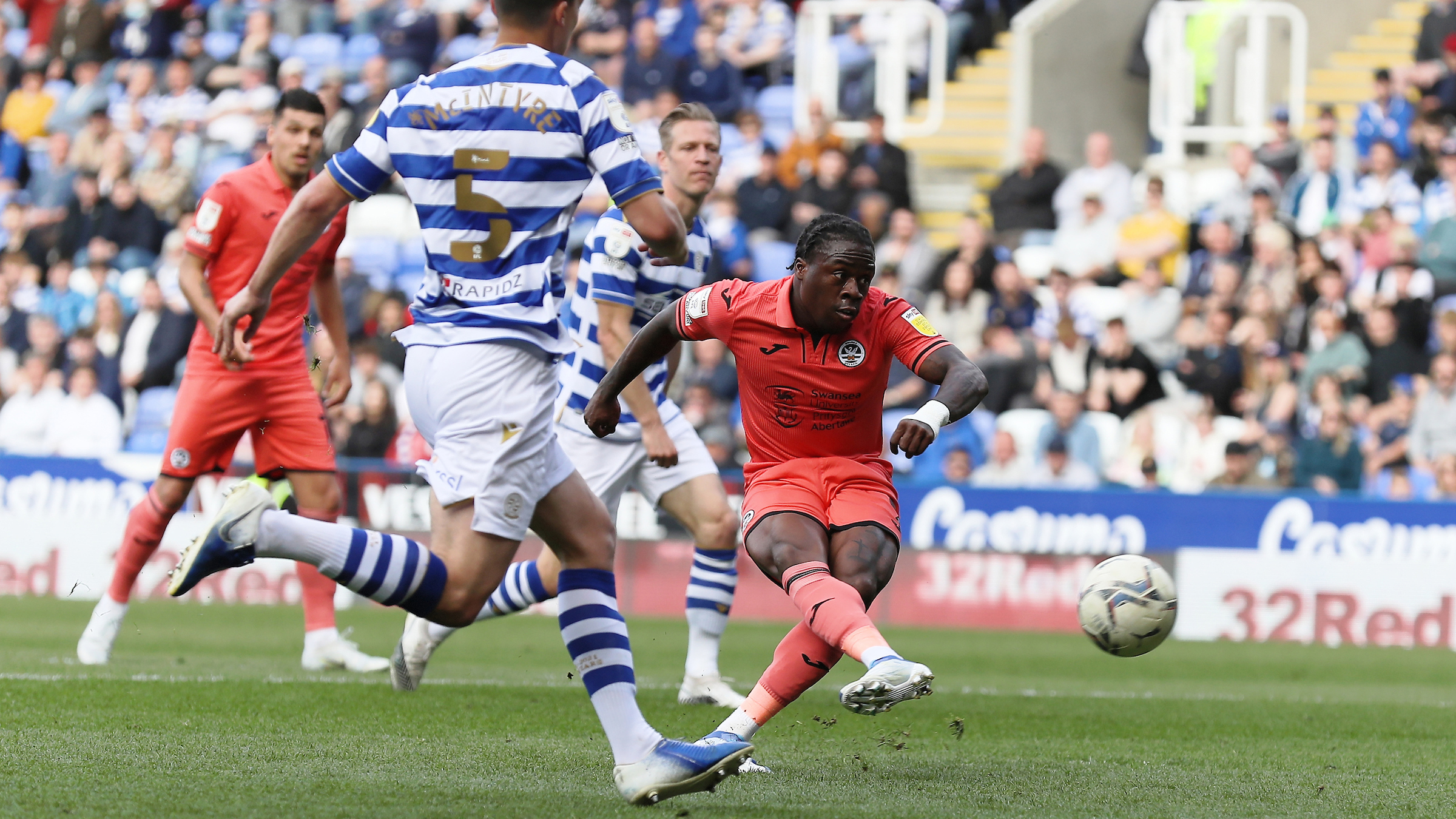 Reading away Michael Obafemi goal