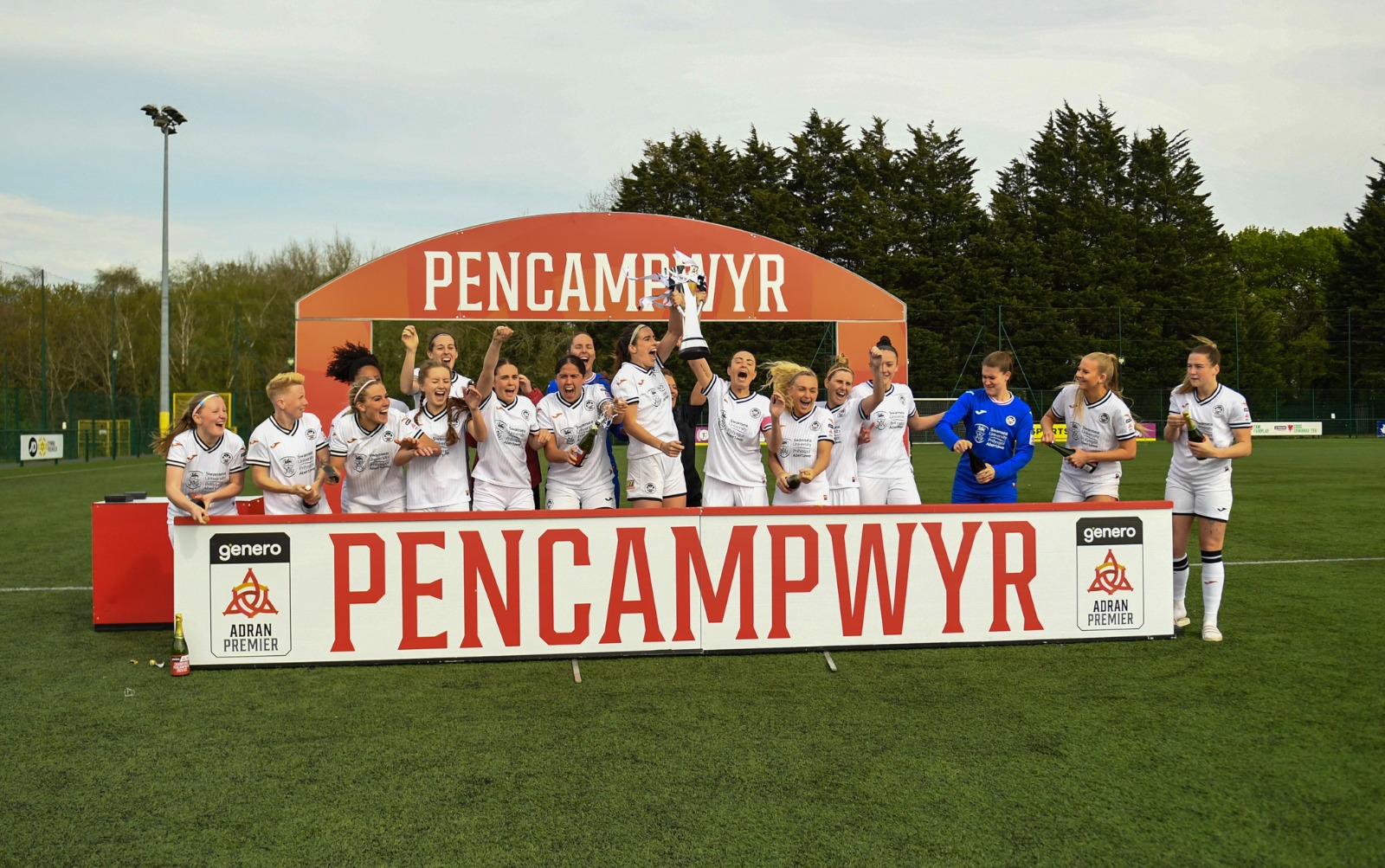 Swansea ladies trophy lift 1