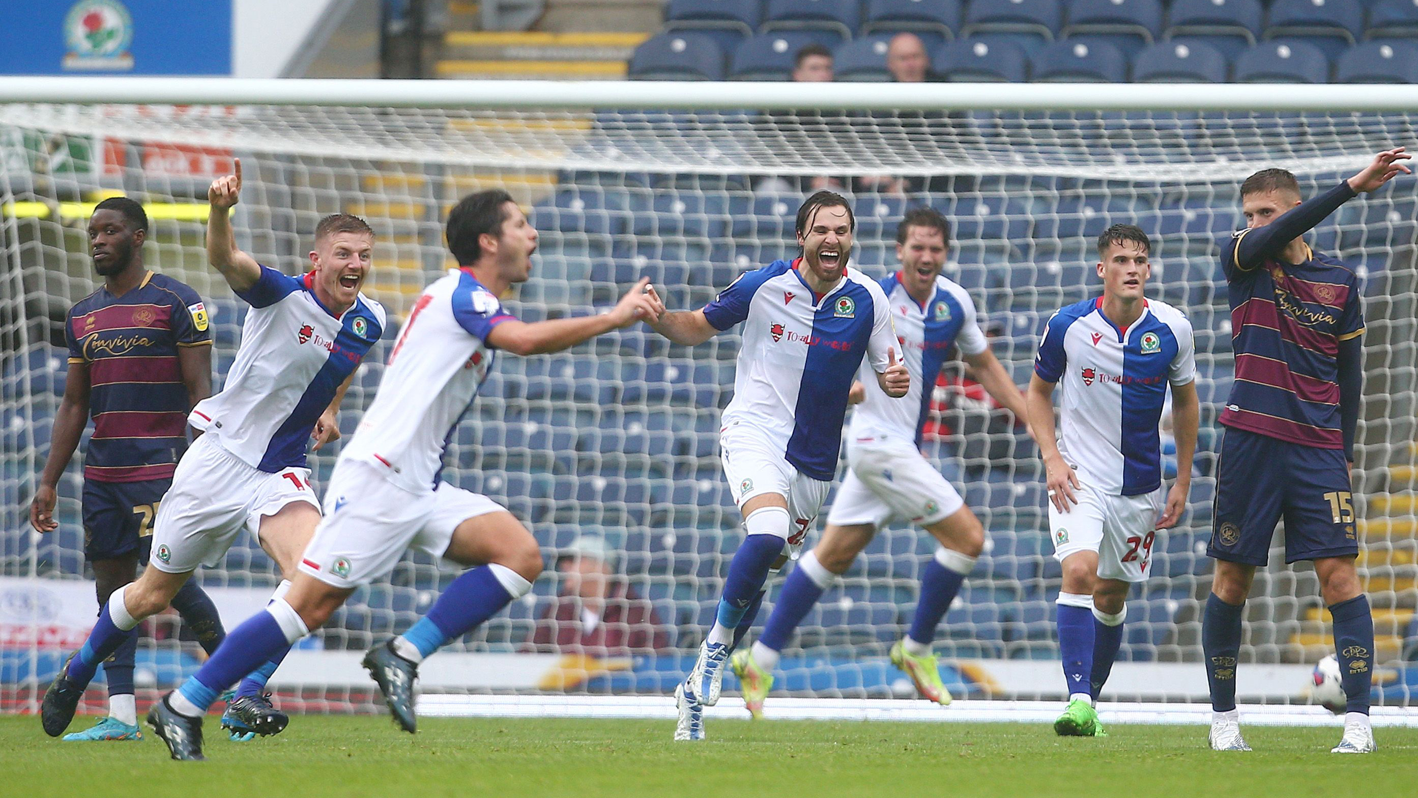 Блэкберн уотфорд. Blackburn Rovers. Чемпионшип Англии – Блэкберн Роверс. Блэкберн Роверс ФК фото. Суонси.