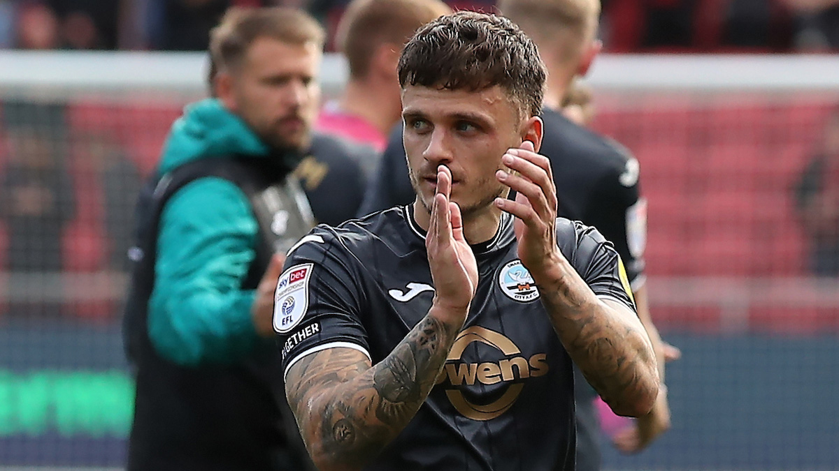 Jamie Paterson claps fans after Bristol City