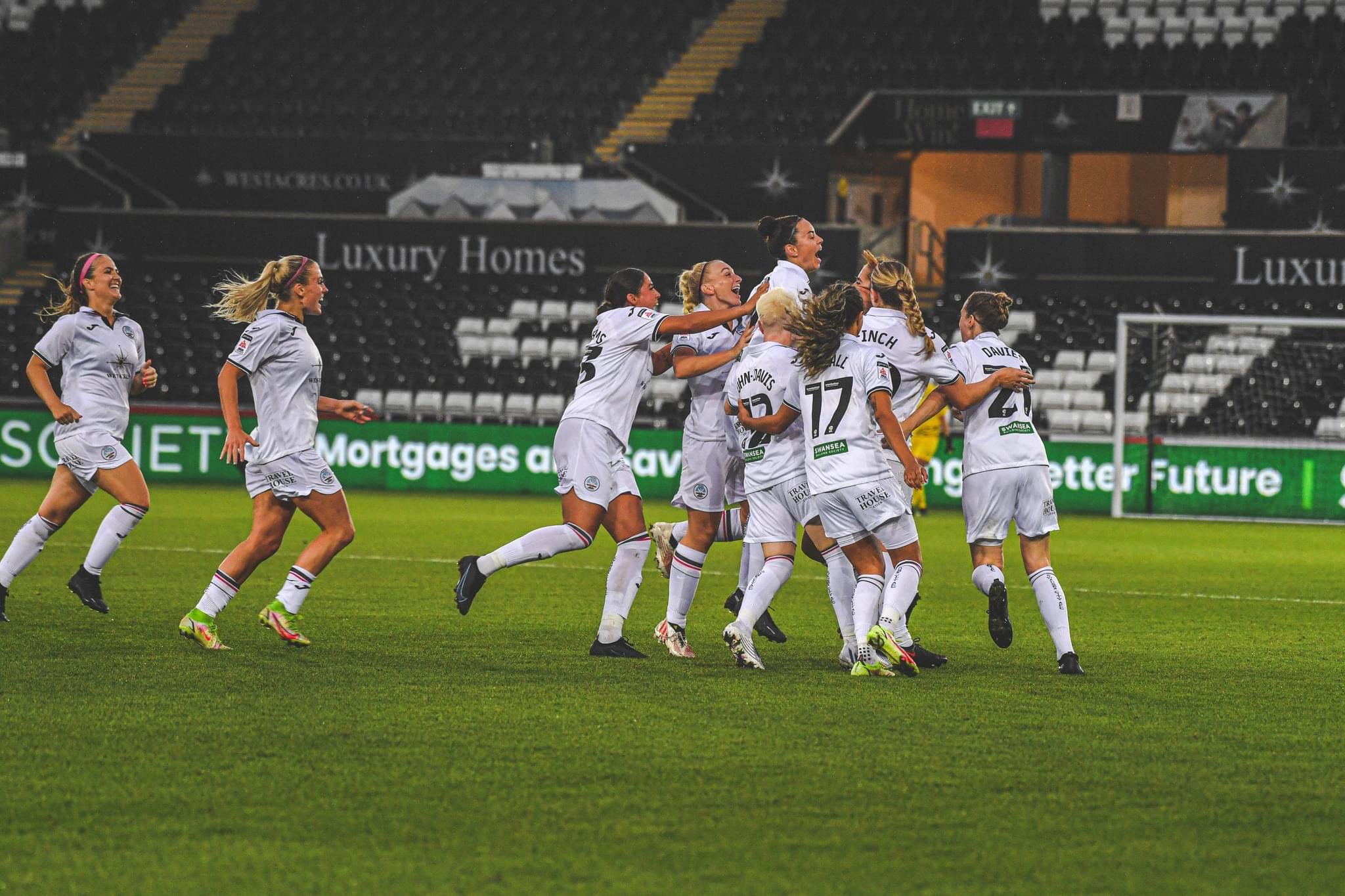 Swans Ladies celebration