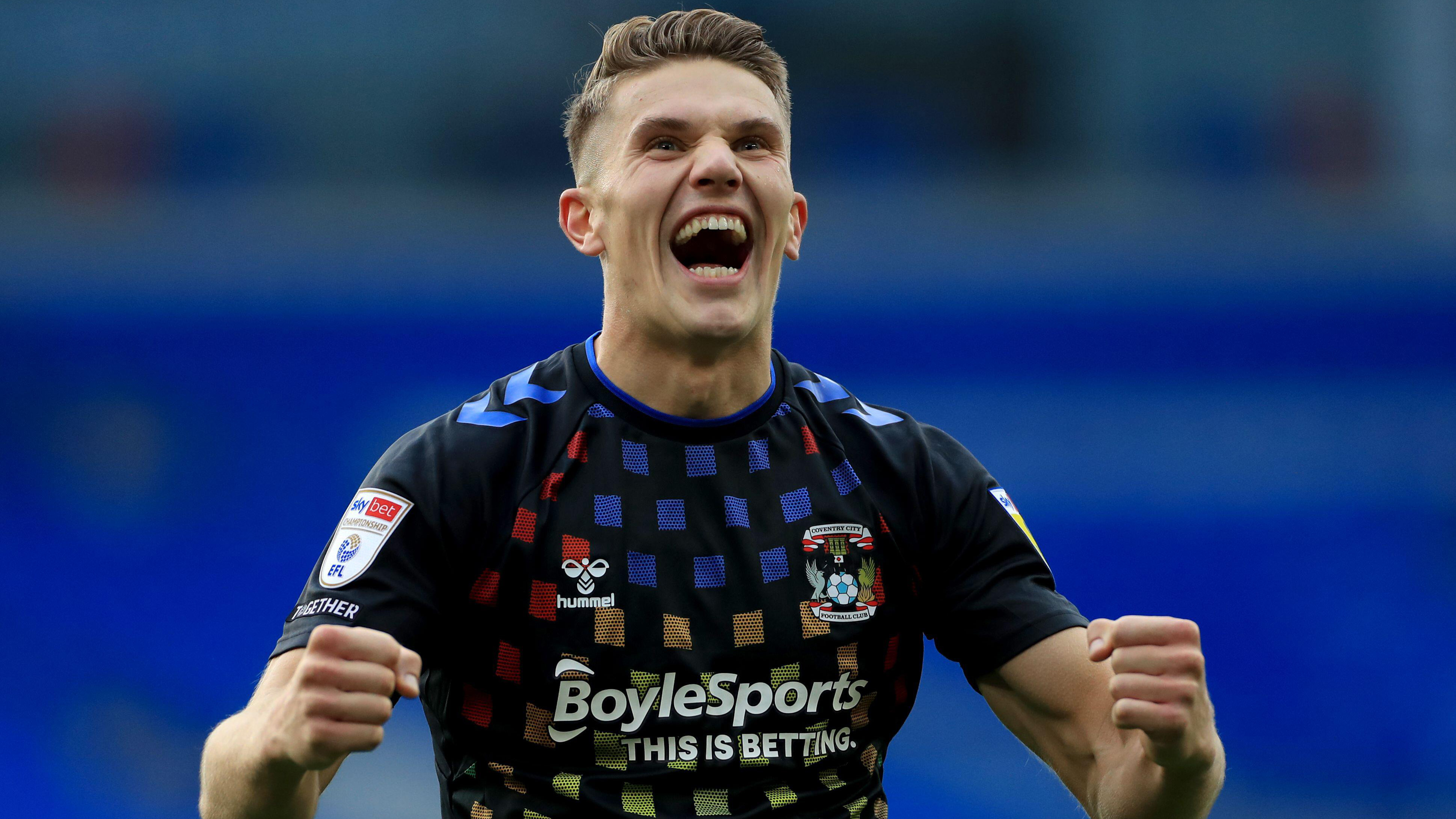 Close up of Gyokeres celebrating a goal for Coventry City