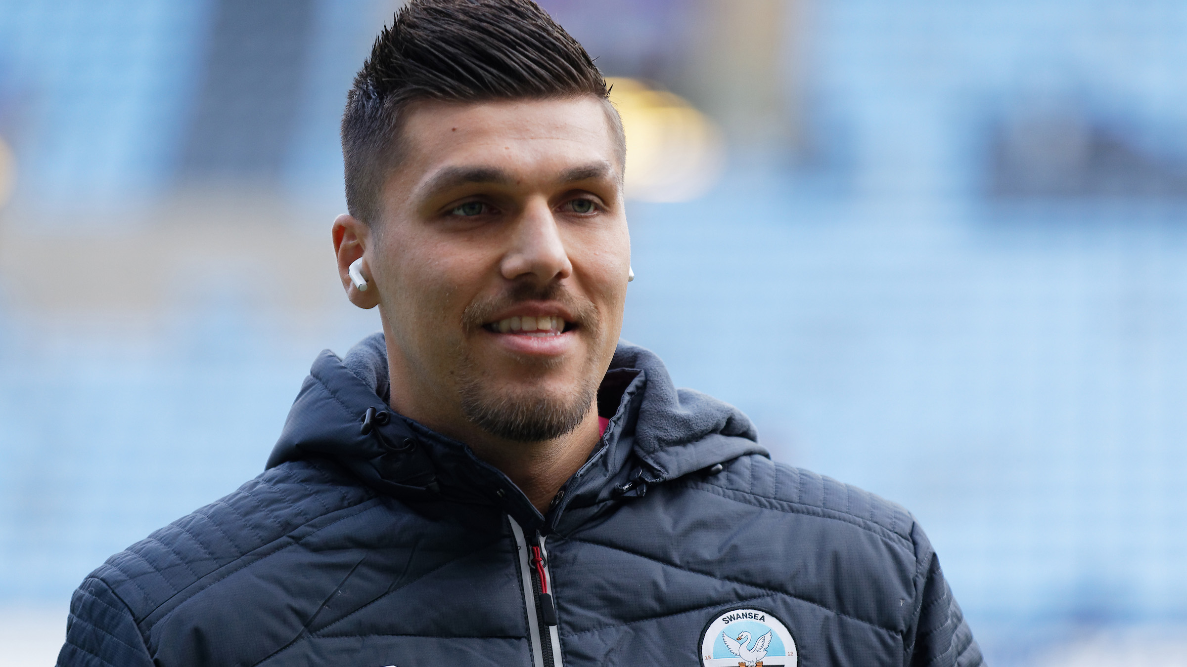 Joel Piroe arrives at Coventry City