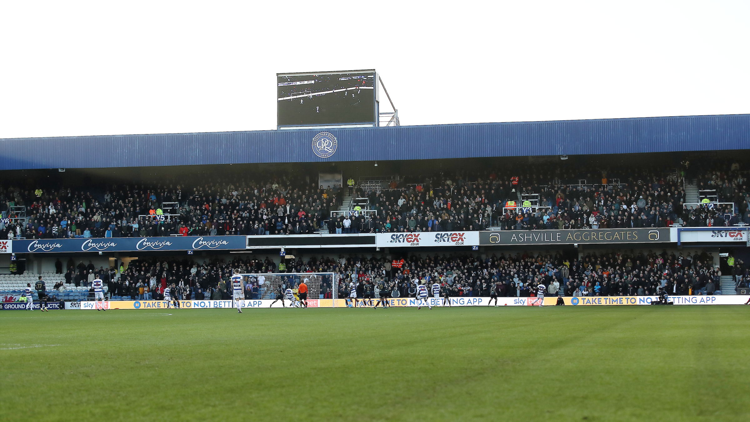 2,000 Swansea fans at QPR