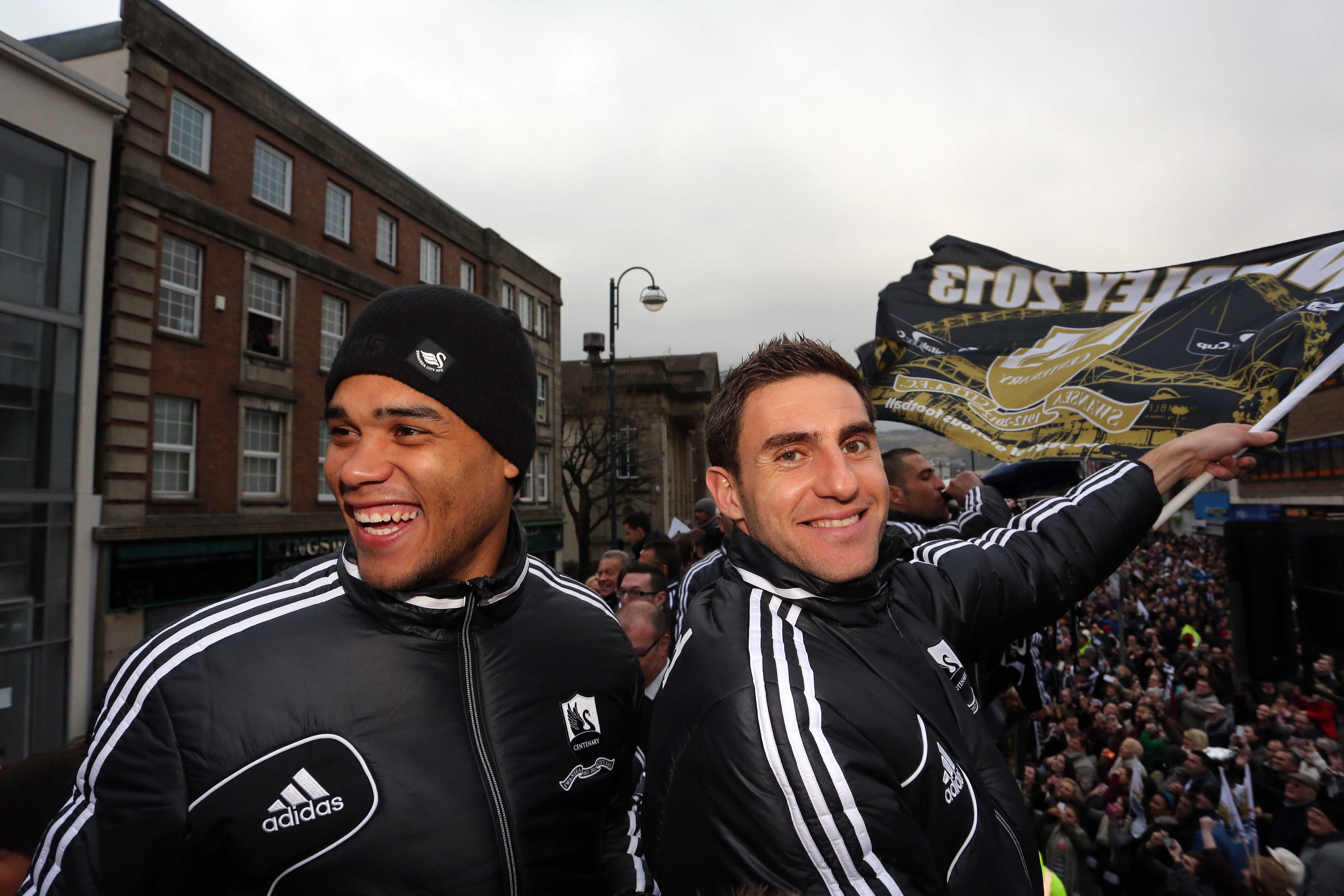 2013 League Cup final bus parade