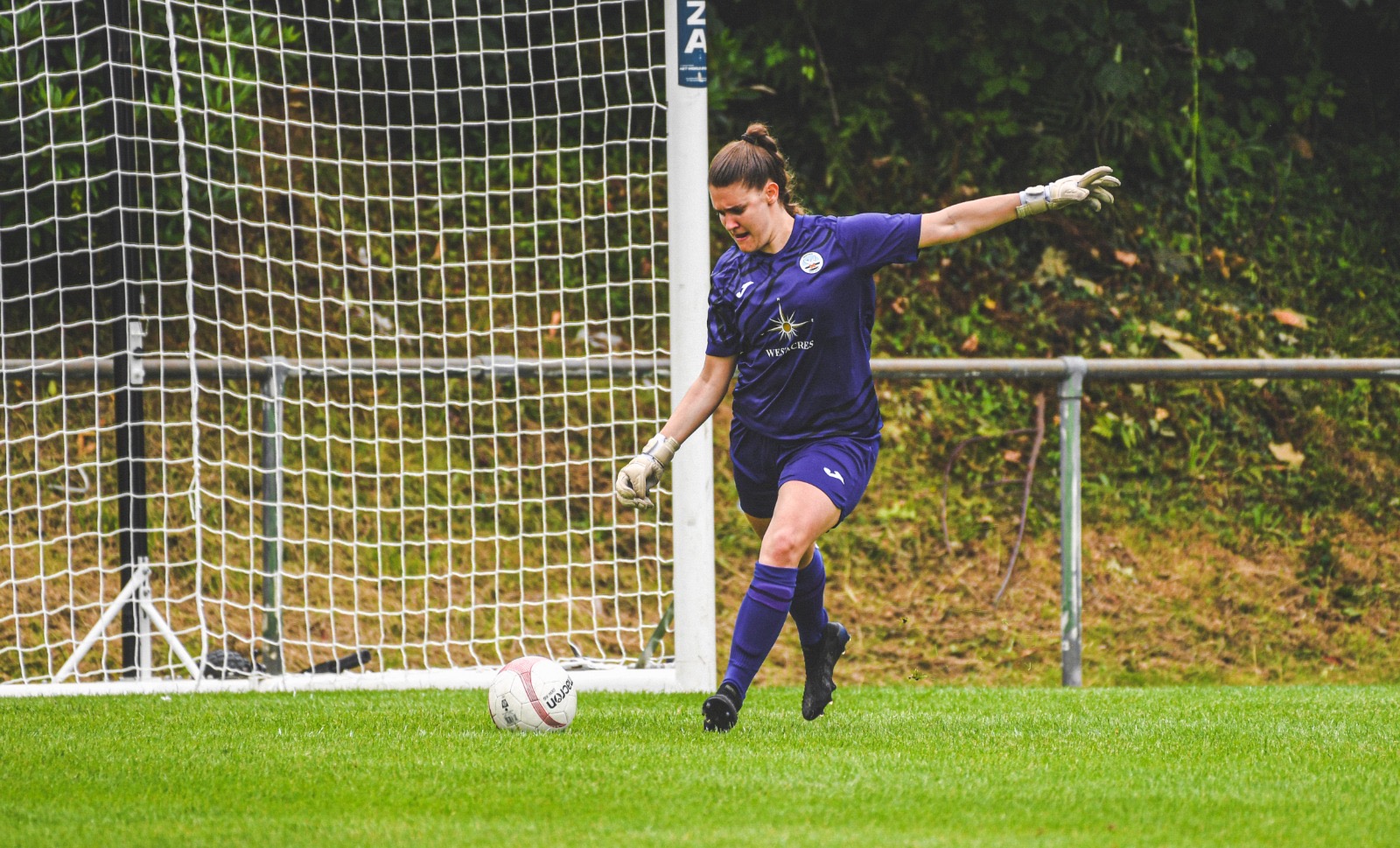 Claire Skinner playing for Swansea City Ladies