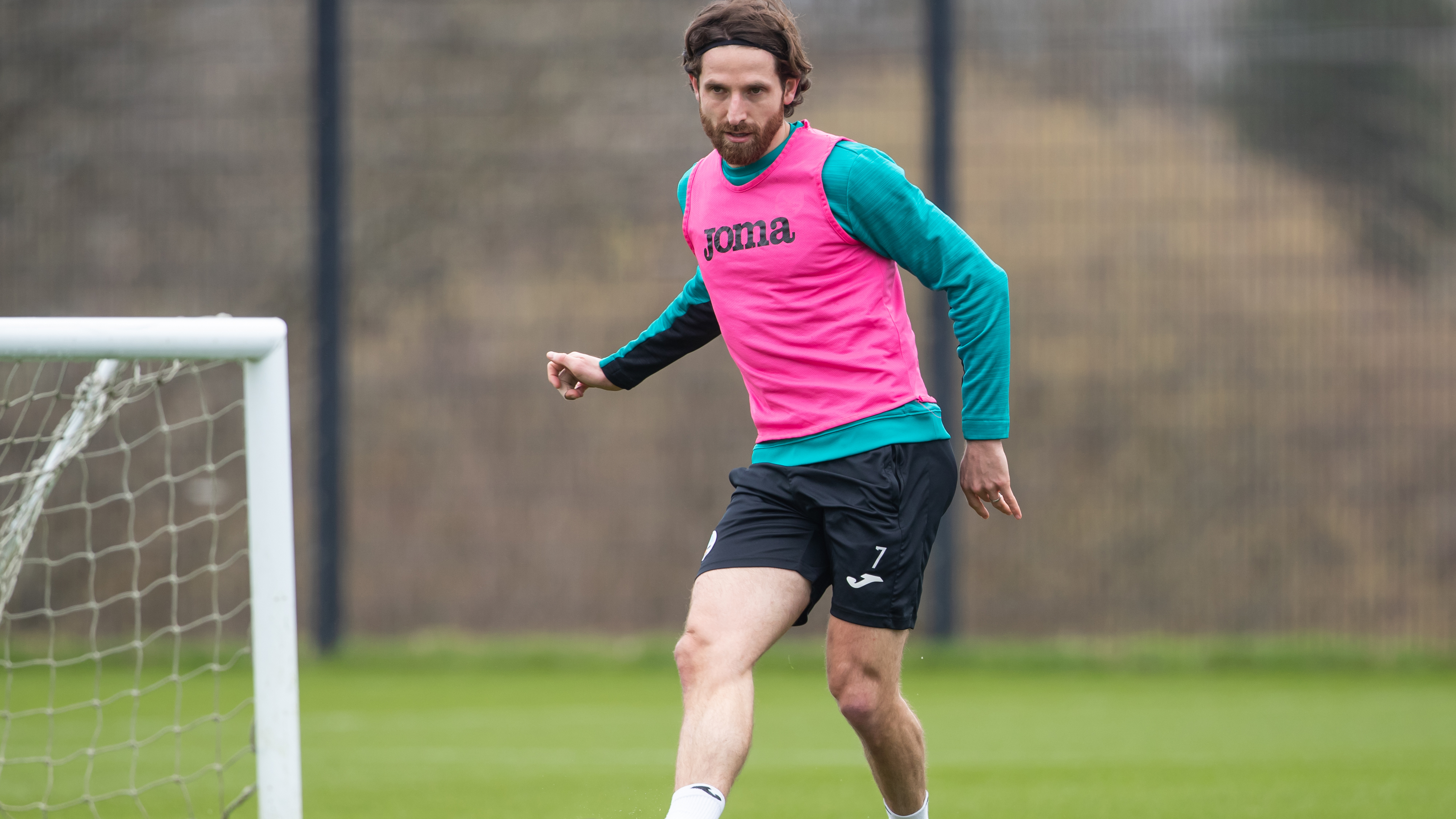 Joe Allen training