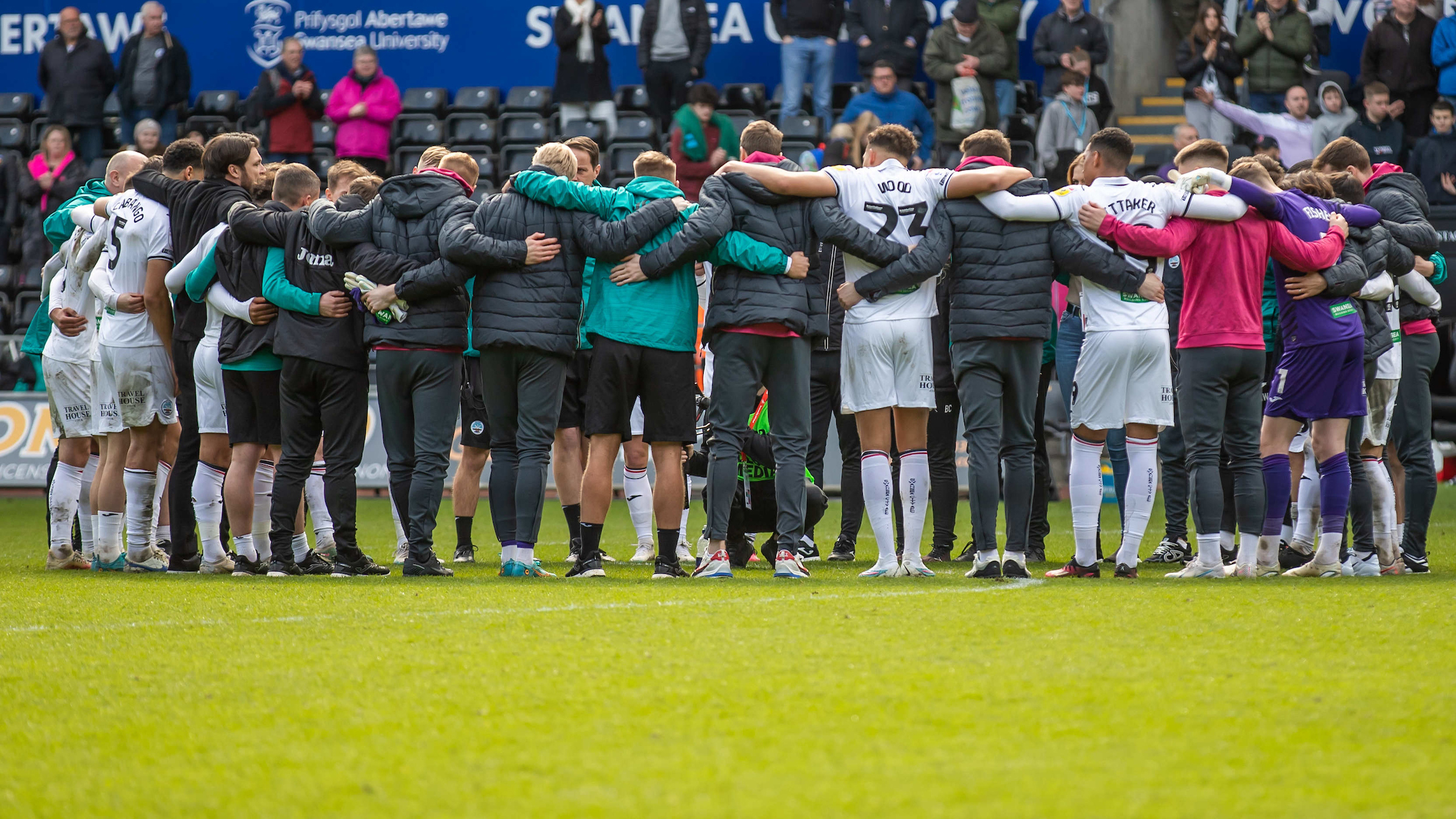 Post-match huddle Bristol City