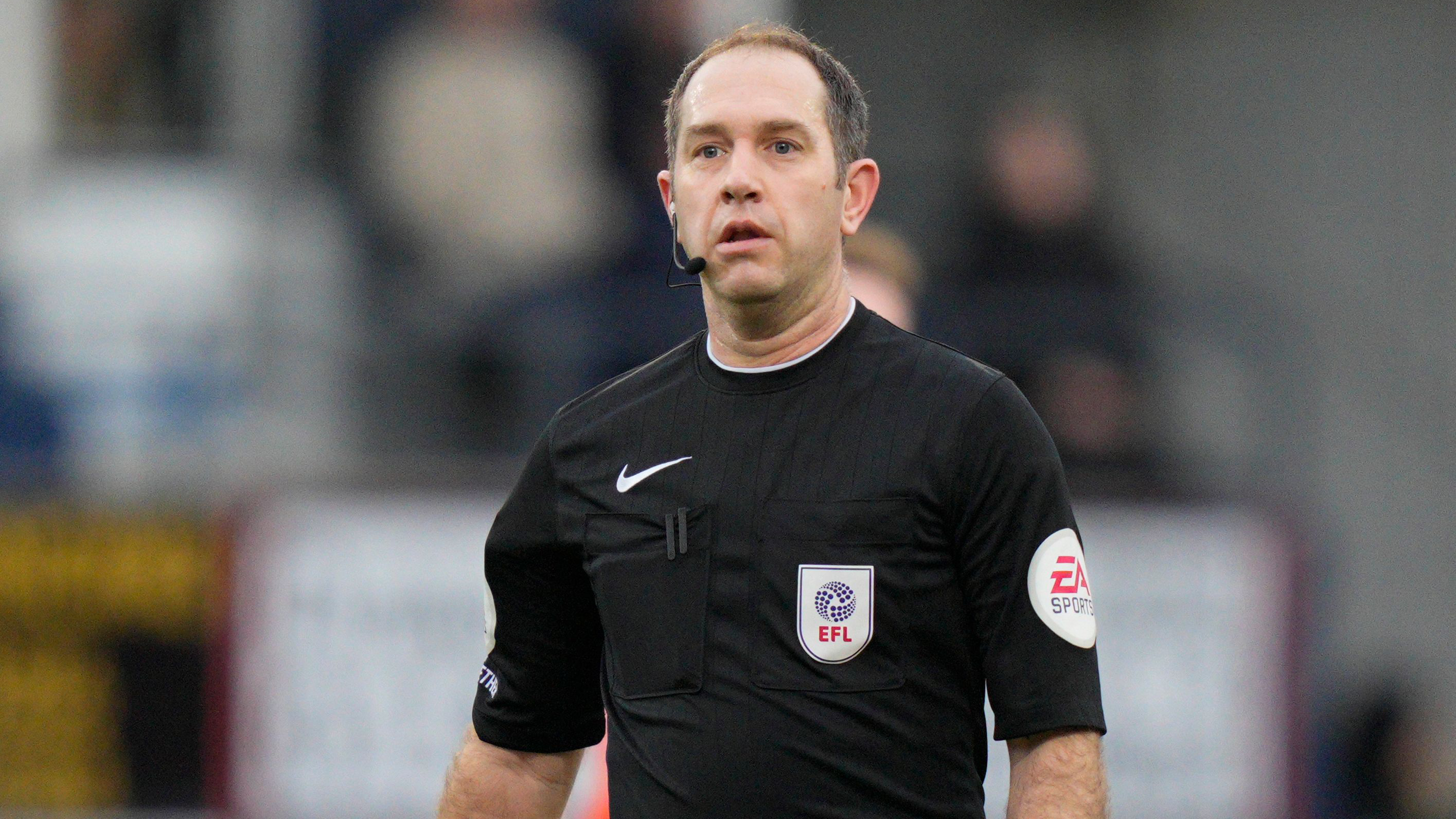 Jeremy Simpson refereeing