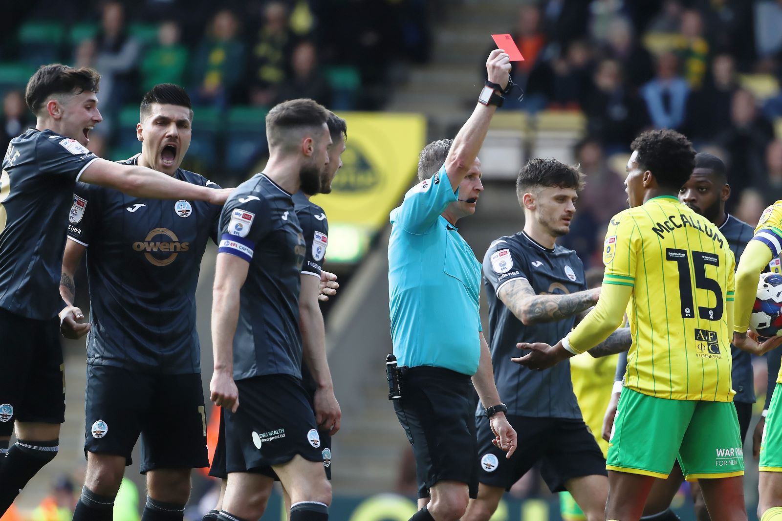 Norwich red card