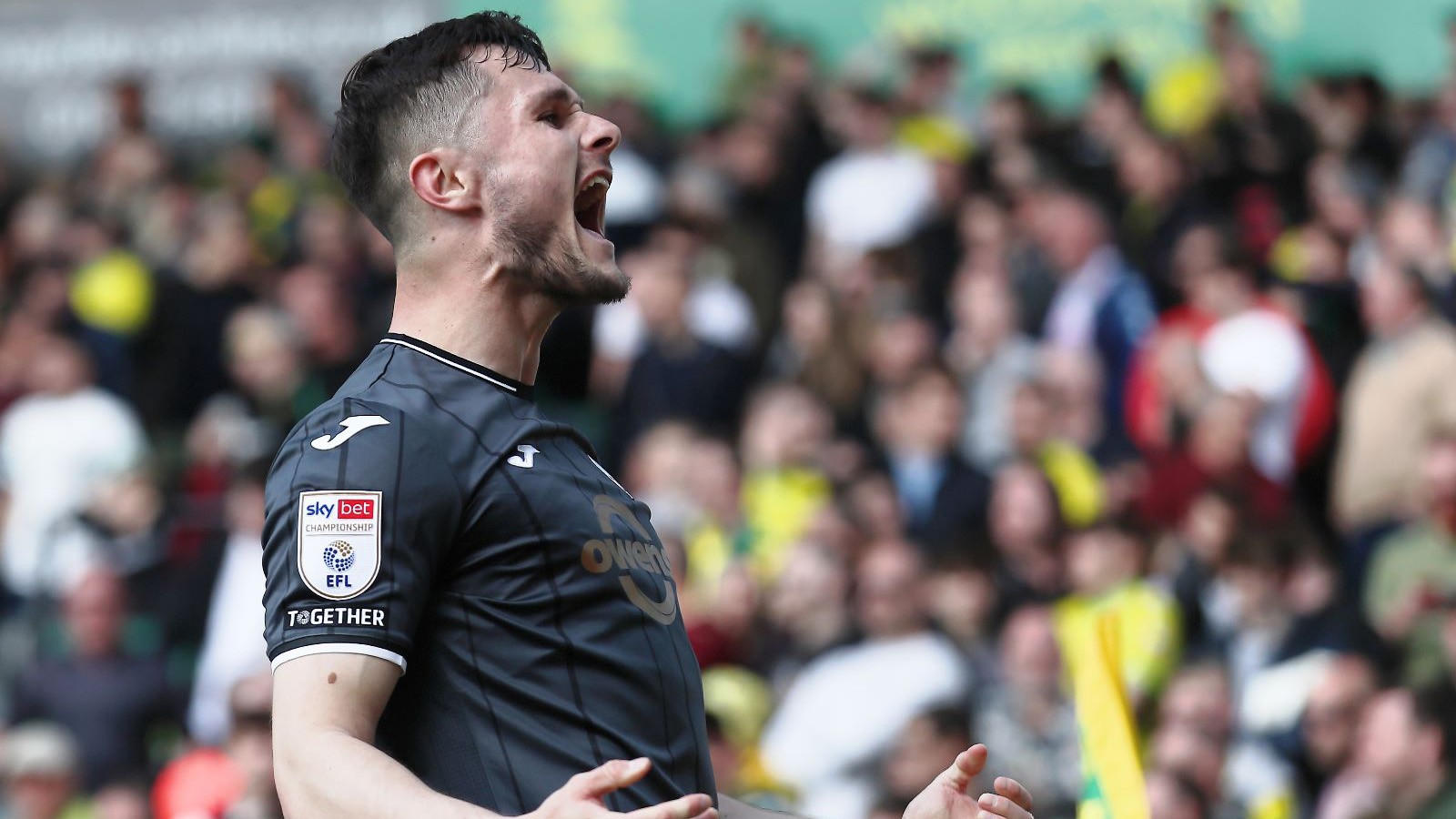 Liam Cullen celebrating against Norwich City