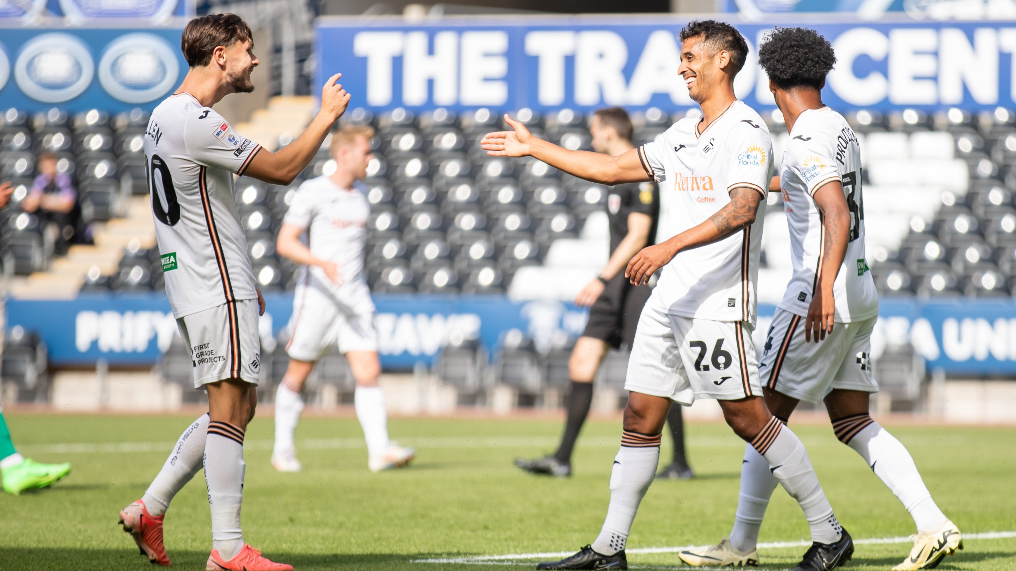 Kyle Naughton celebrates v Rio Ave