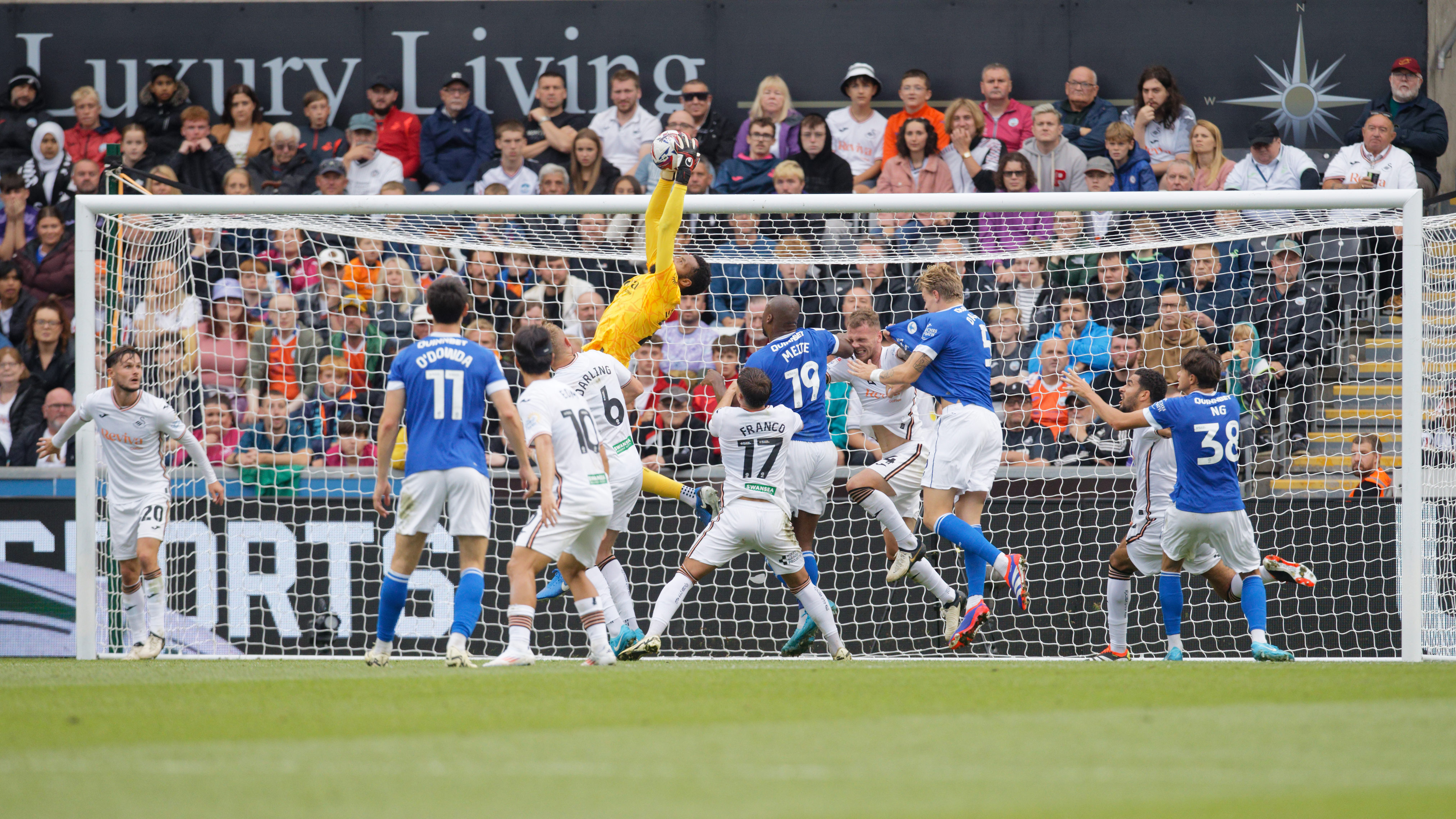 Vigouroux claims the ball Cardiff