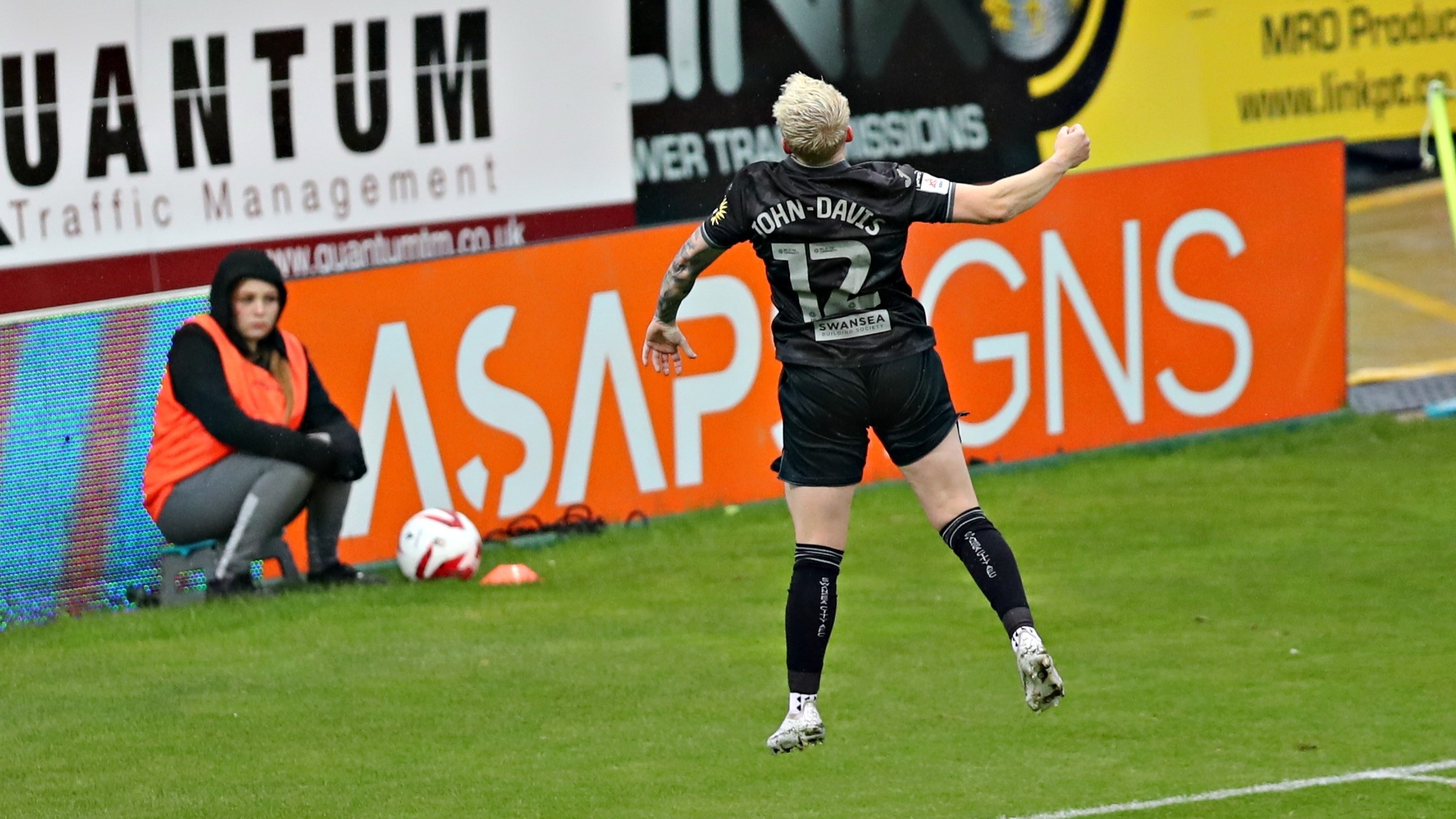 Stacey John-Davis v Wrexham