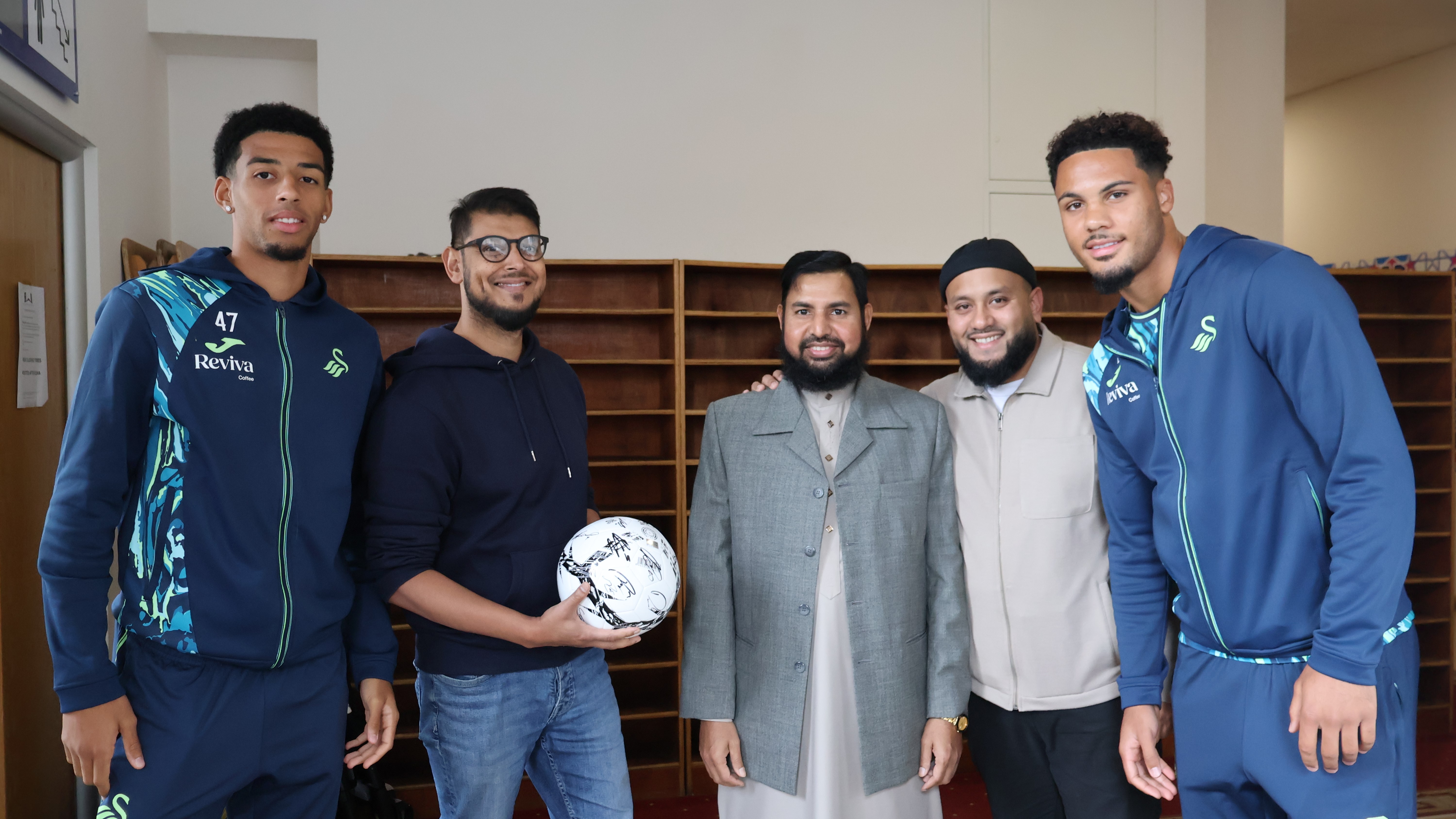 Myles Peart-Harris and Azeem Abdulai visit Mosque