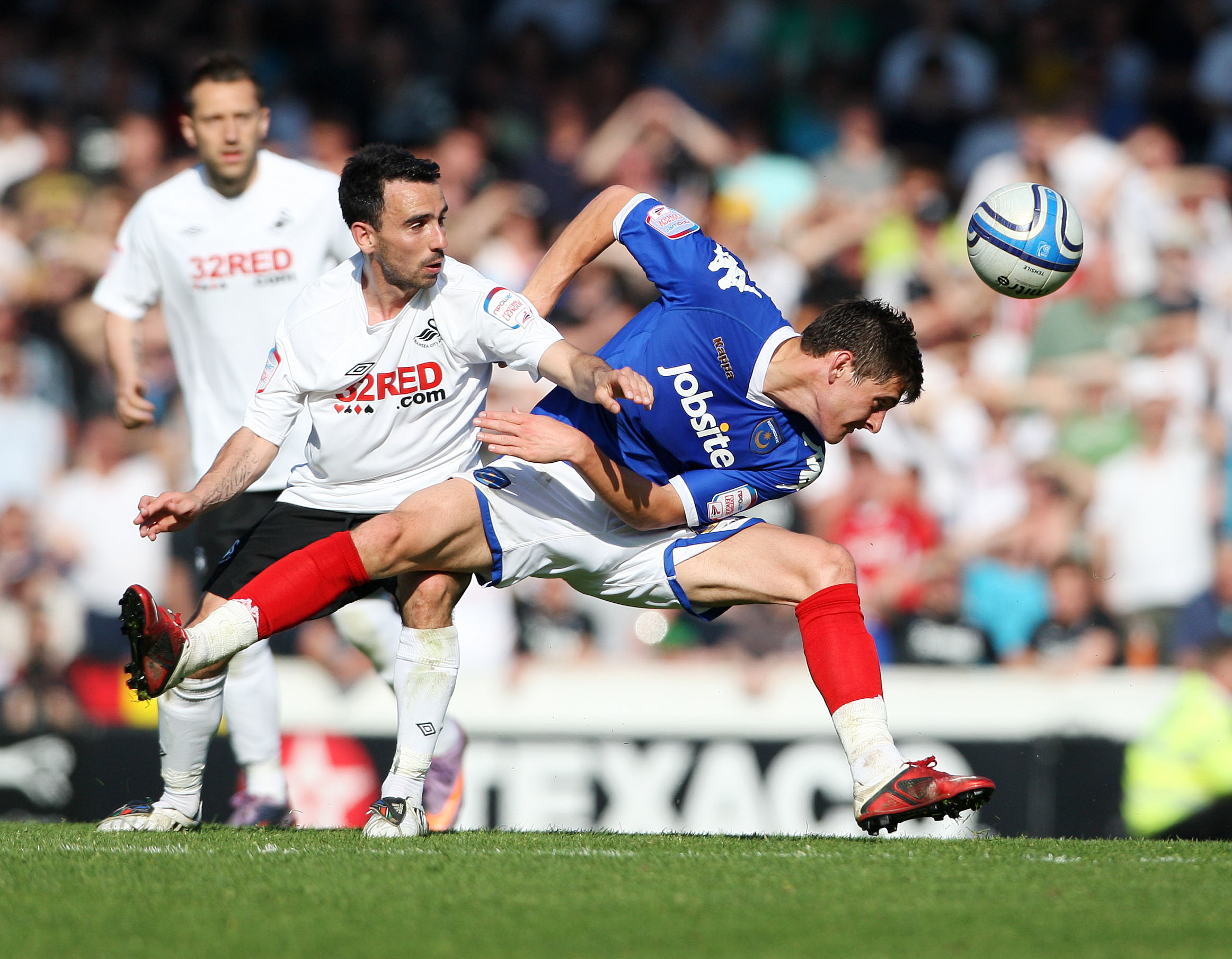 Leon Britton Portsmouth 2011