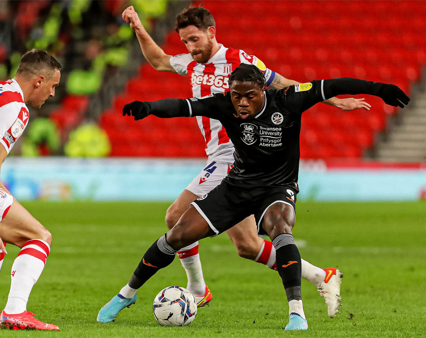 Joe Allen Challenges Michael Obafemi