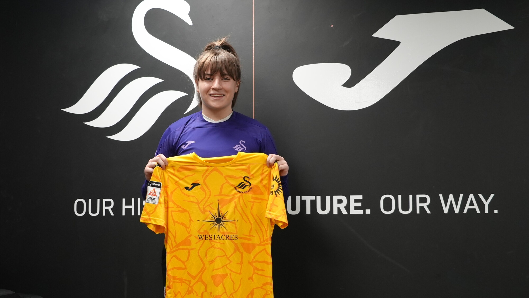 Swansea City Women complete the signing of goalkeeper Verity Jones for the remainder of the 2024-25 season