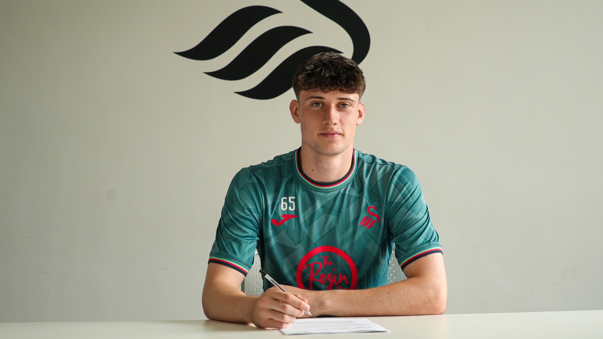 18-year-old Scottish goalkeeper Evan Anderson join Swansea City academy, subject to international clearance