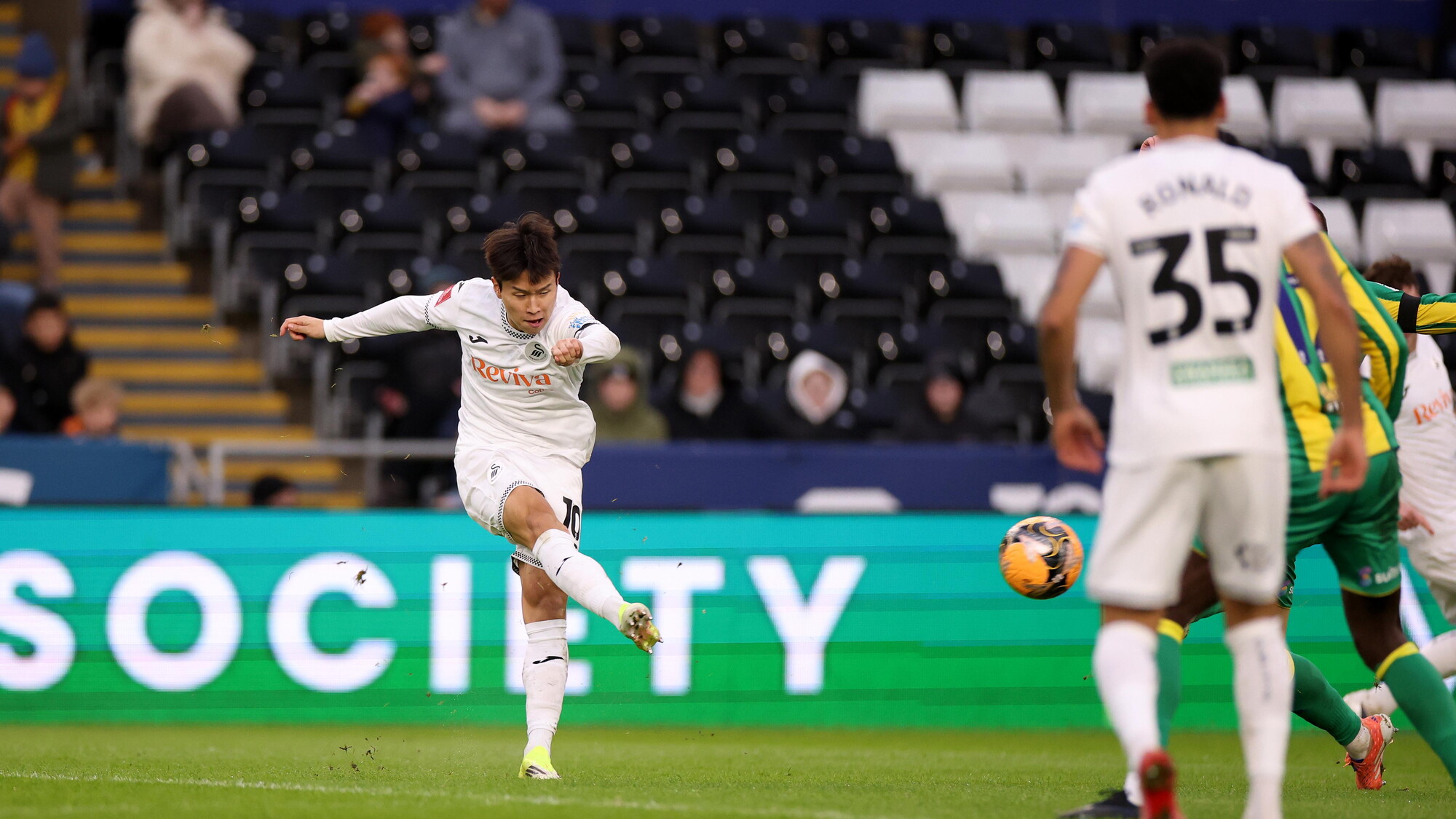 Report Swansea City 2 West Bromwich Albion 2 5 6 On Penalties Swansea