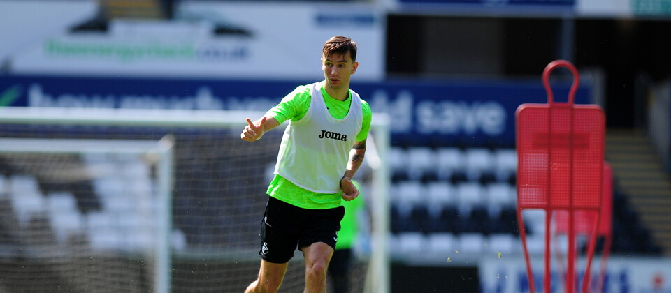 Bersant Celina in action during training