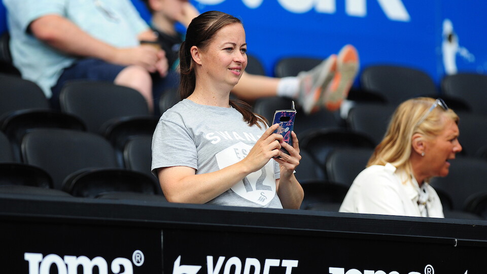 Fans 32