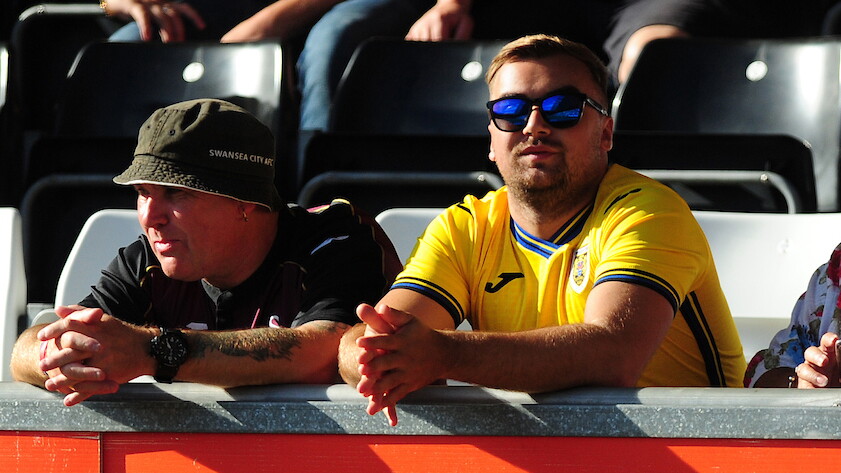 Fans 25