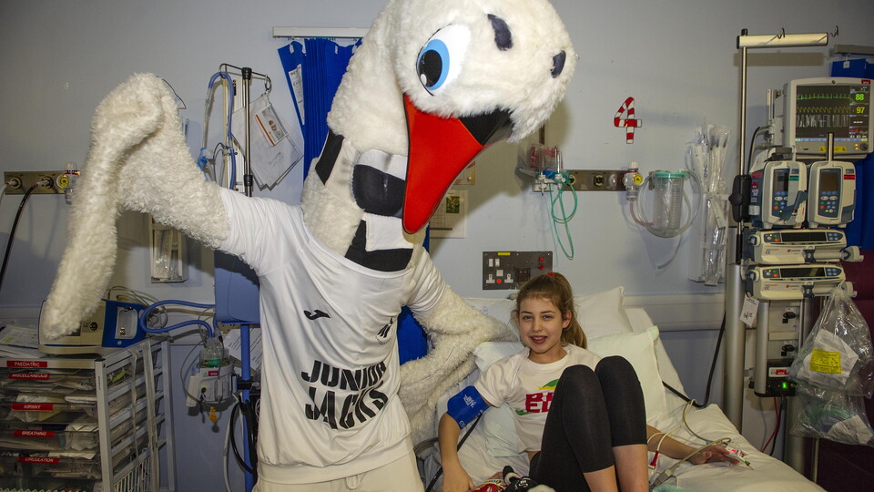 Swansea City squad visiting children at Morrison Hospital