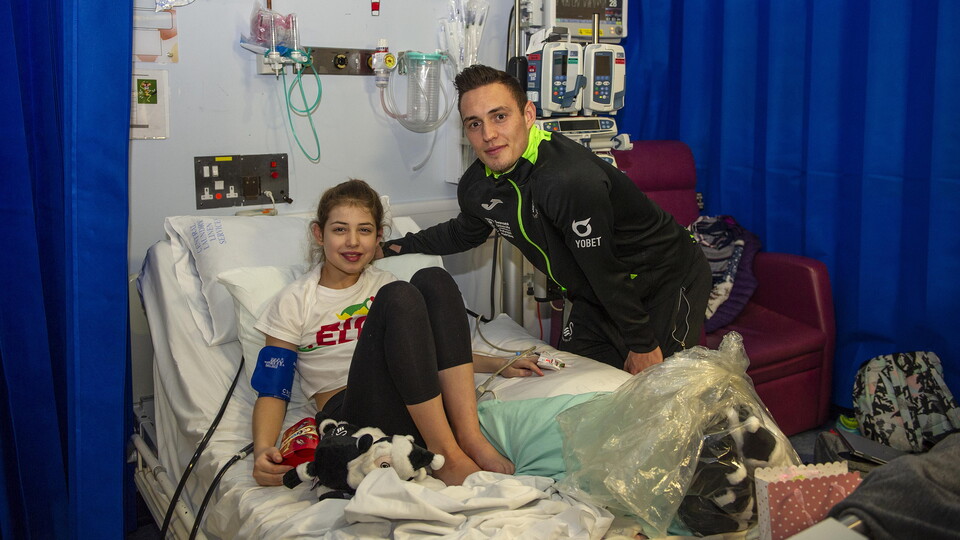 Swansea City squad visiting children at Morrison Hospital