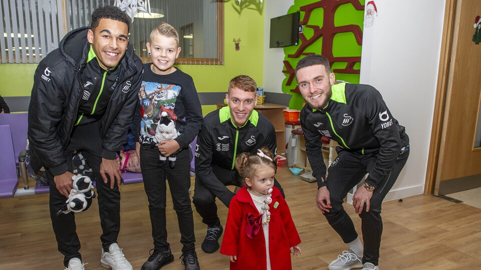 Swansea City squad visiting children at Morrison Hospital